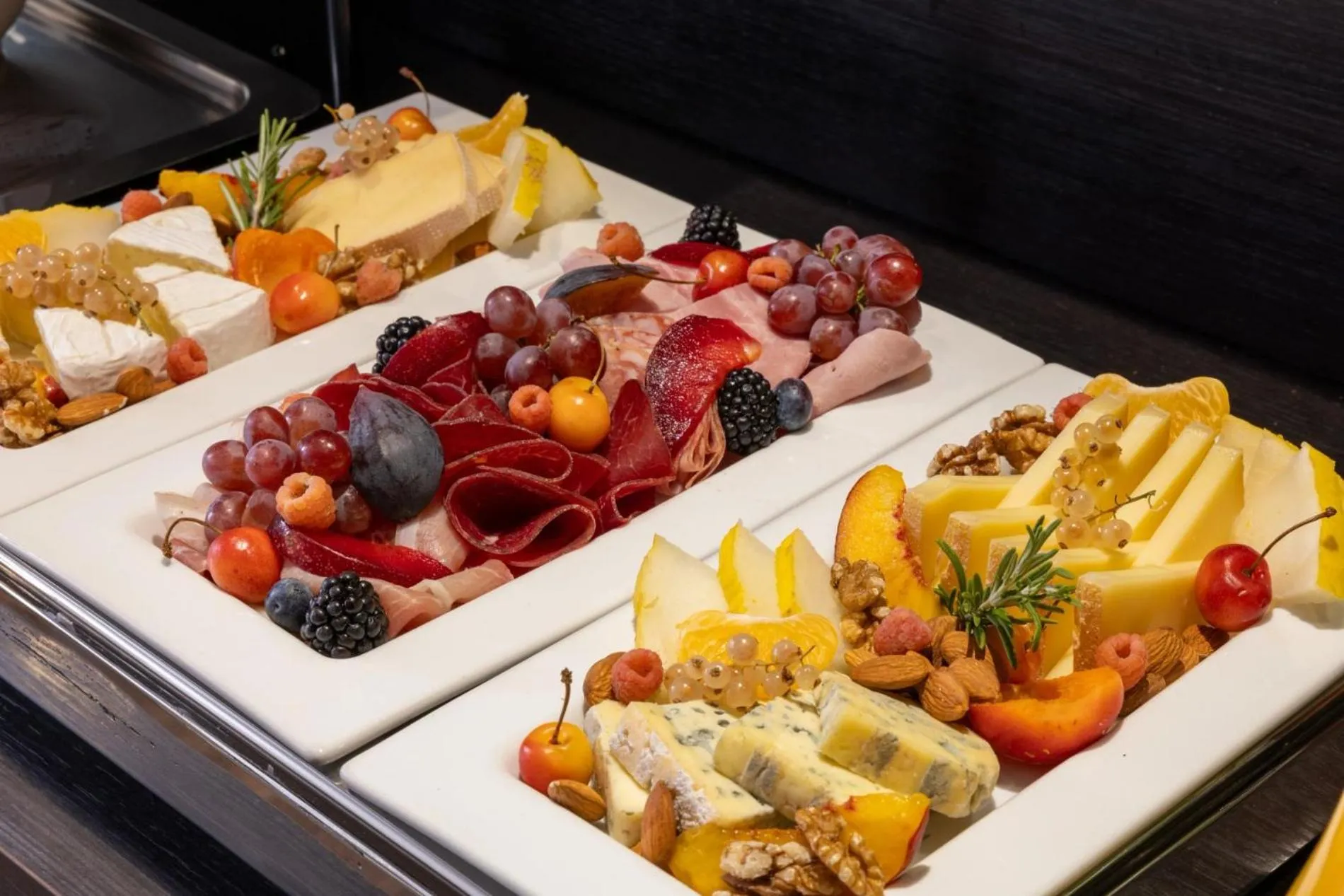 Breakfast in Midnight Hôtel Paris