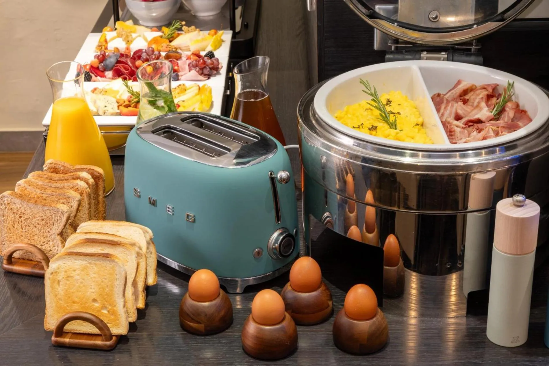 Breakfast in Midnight Hôtel Paris