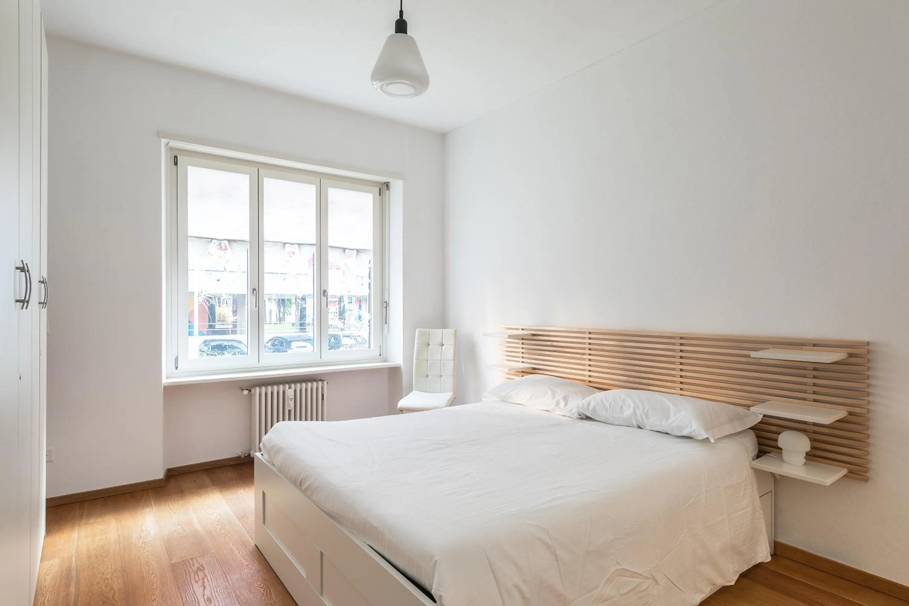 Bed in Tigli Apartment by Quokka 360 - bright lakeside flat