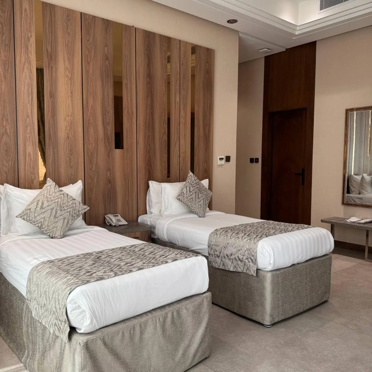 Bed in Midan Hotel & Suites Al Aziziya