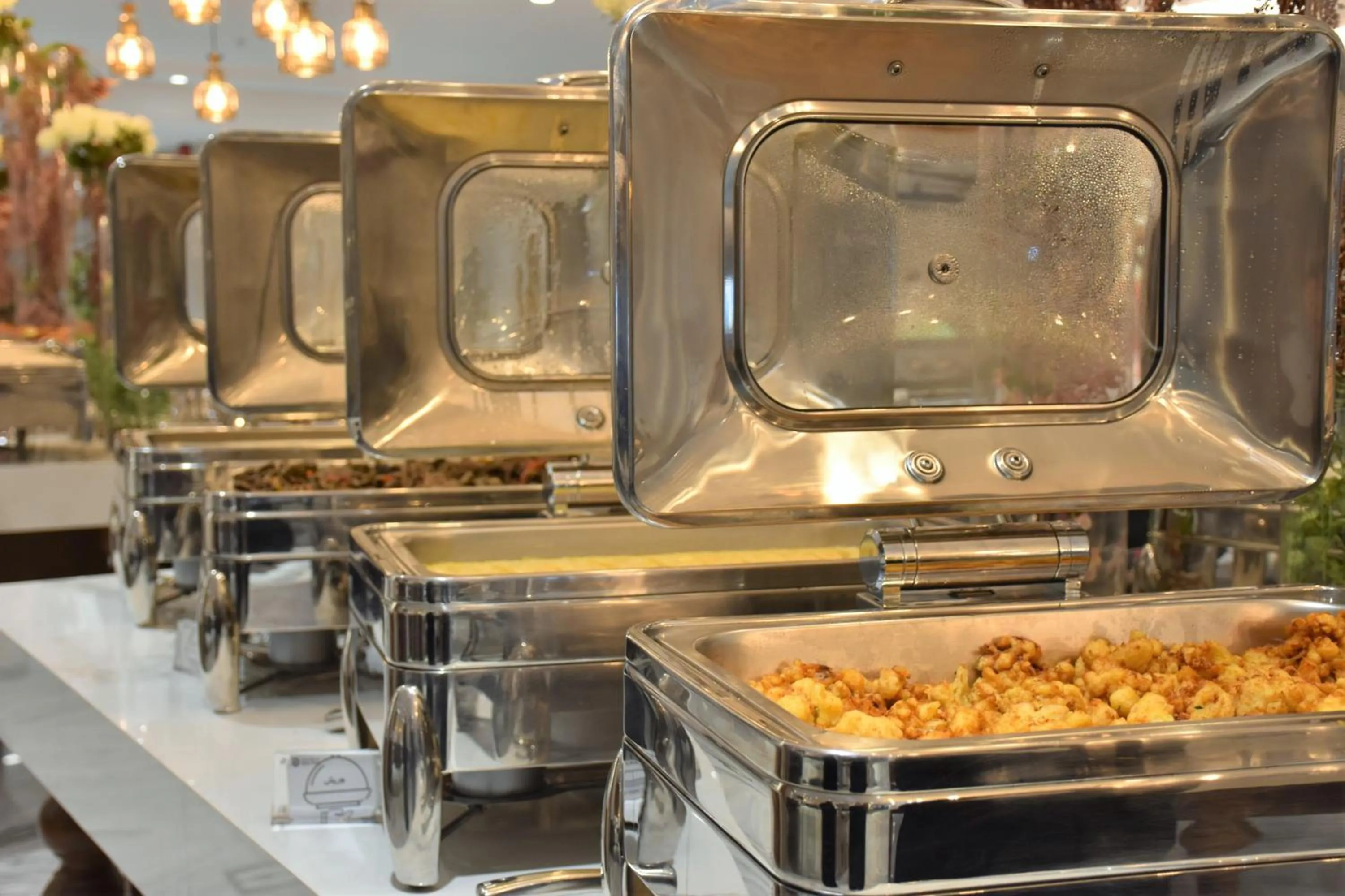 Food and drinks in Midan Hotel & Suites Al Aziziya