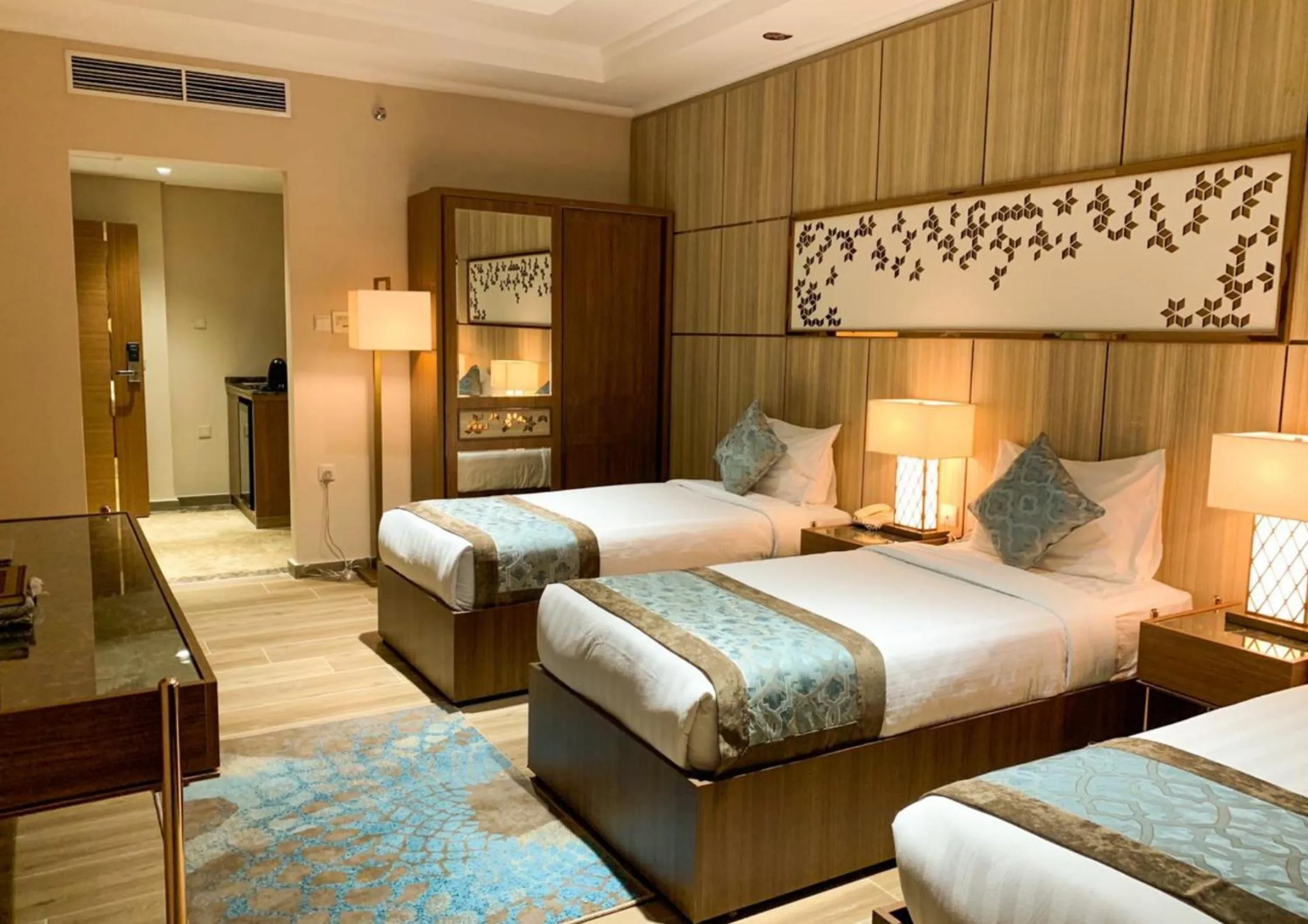 Bed in Midan Hotel & Suites Al Aziziya