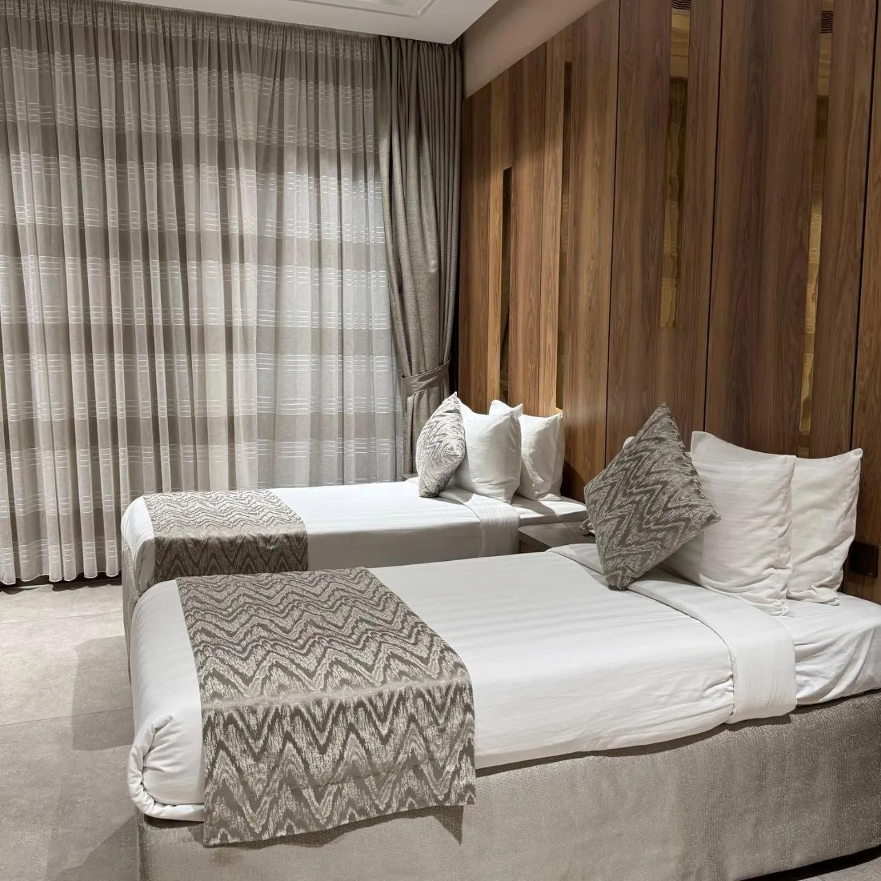 Bed in Midan Hotel & Suites Al Aziziya