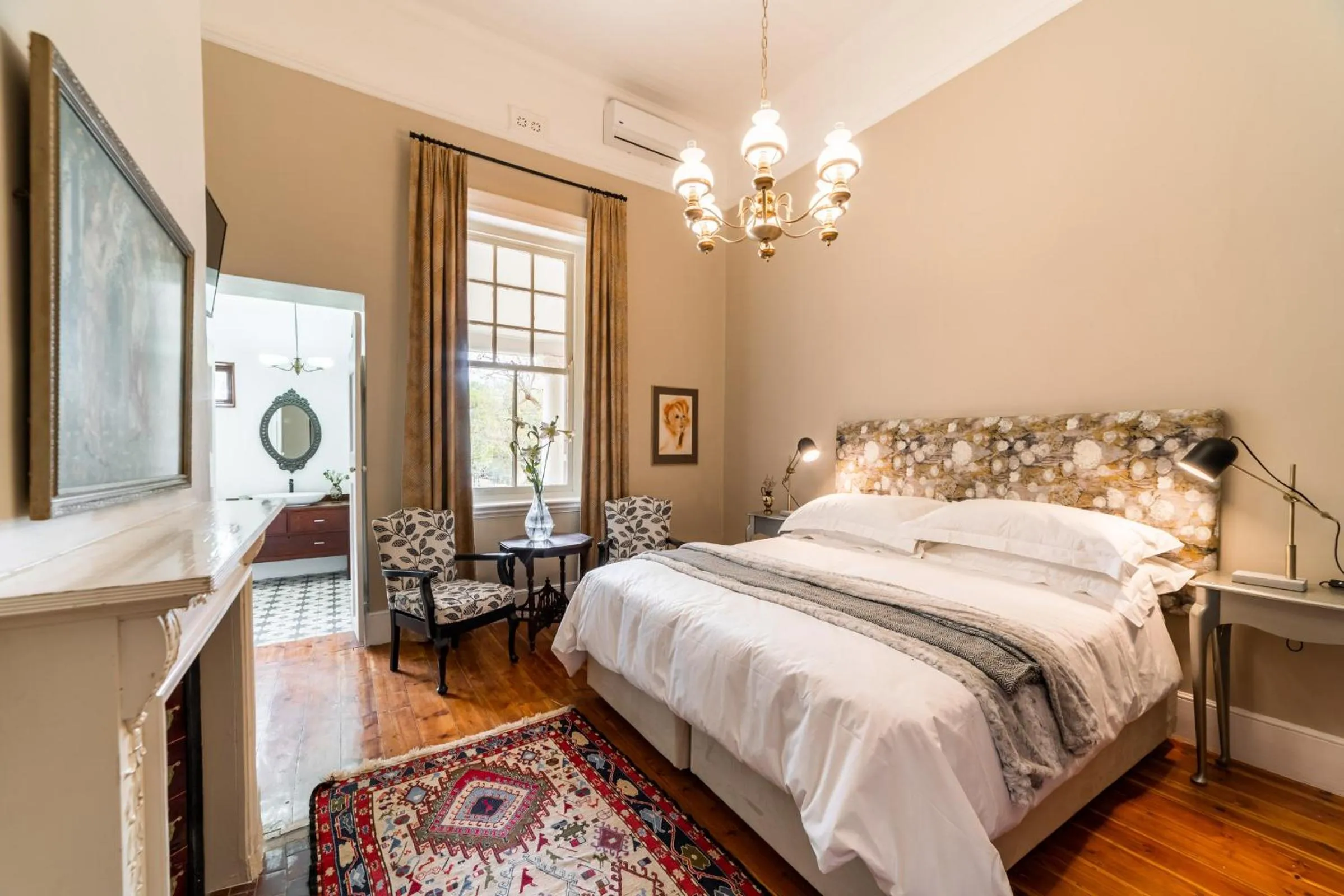 Bed in Welgeluk Feather Palace