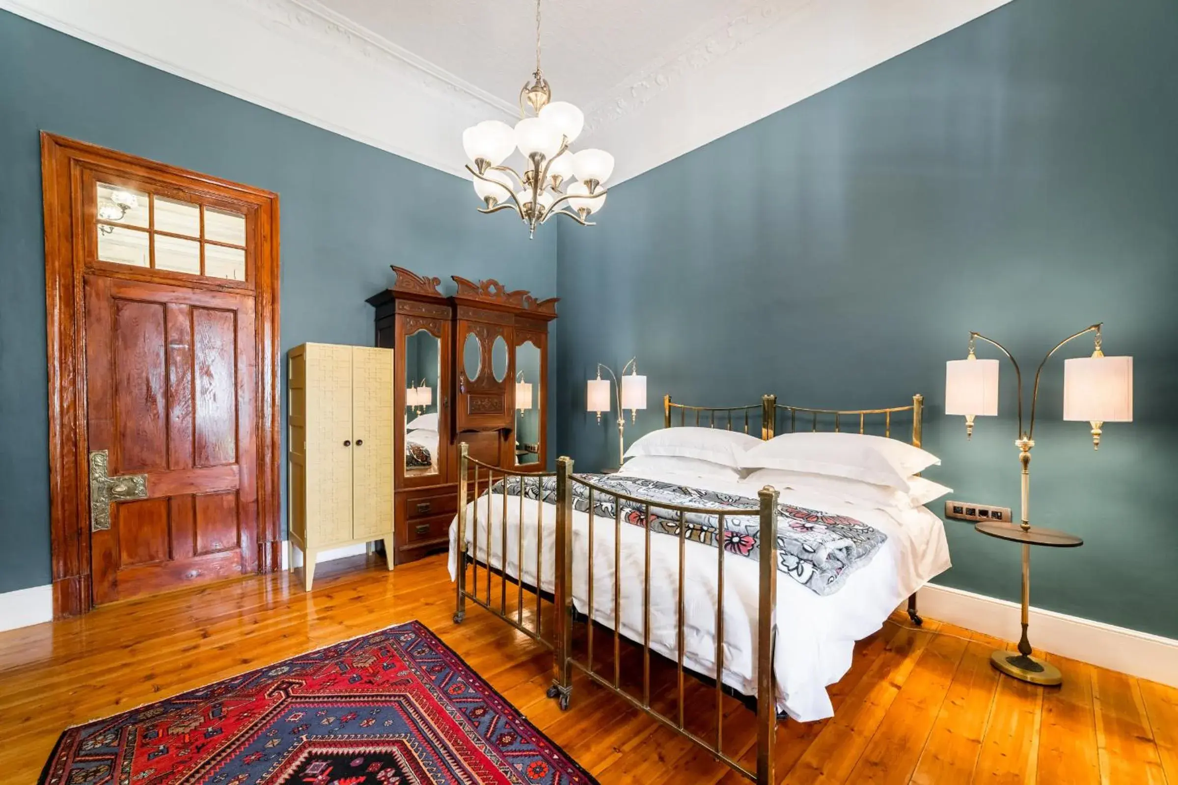 Deluxe King Room in Welgeluk Feather Palace Deluxe King Room in Welgeluk Feather Palace