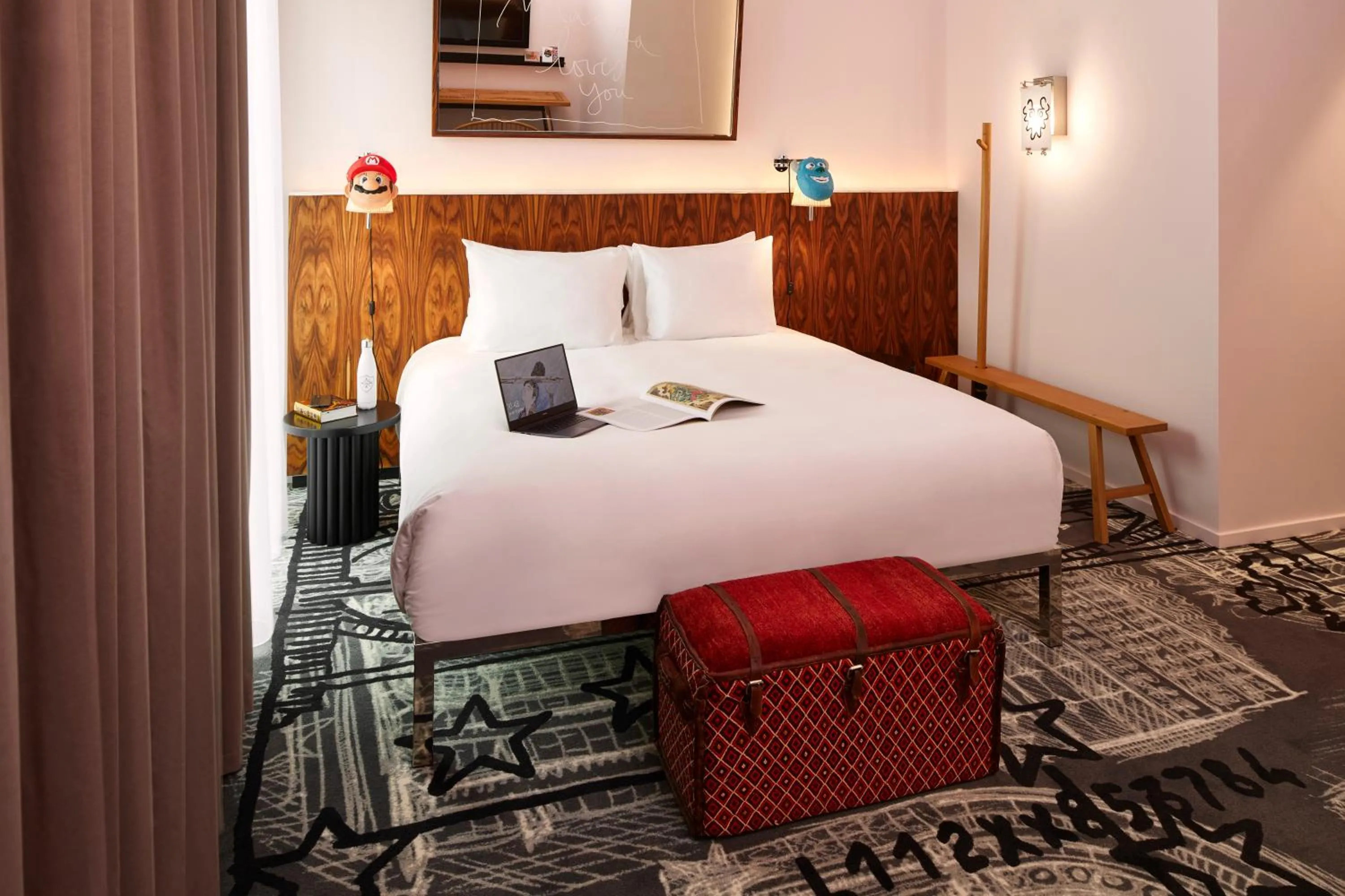 Bed in Mama Shelter Luxembourg