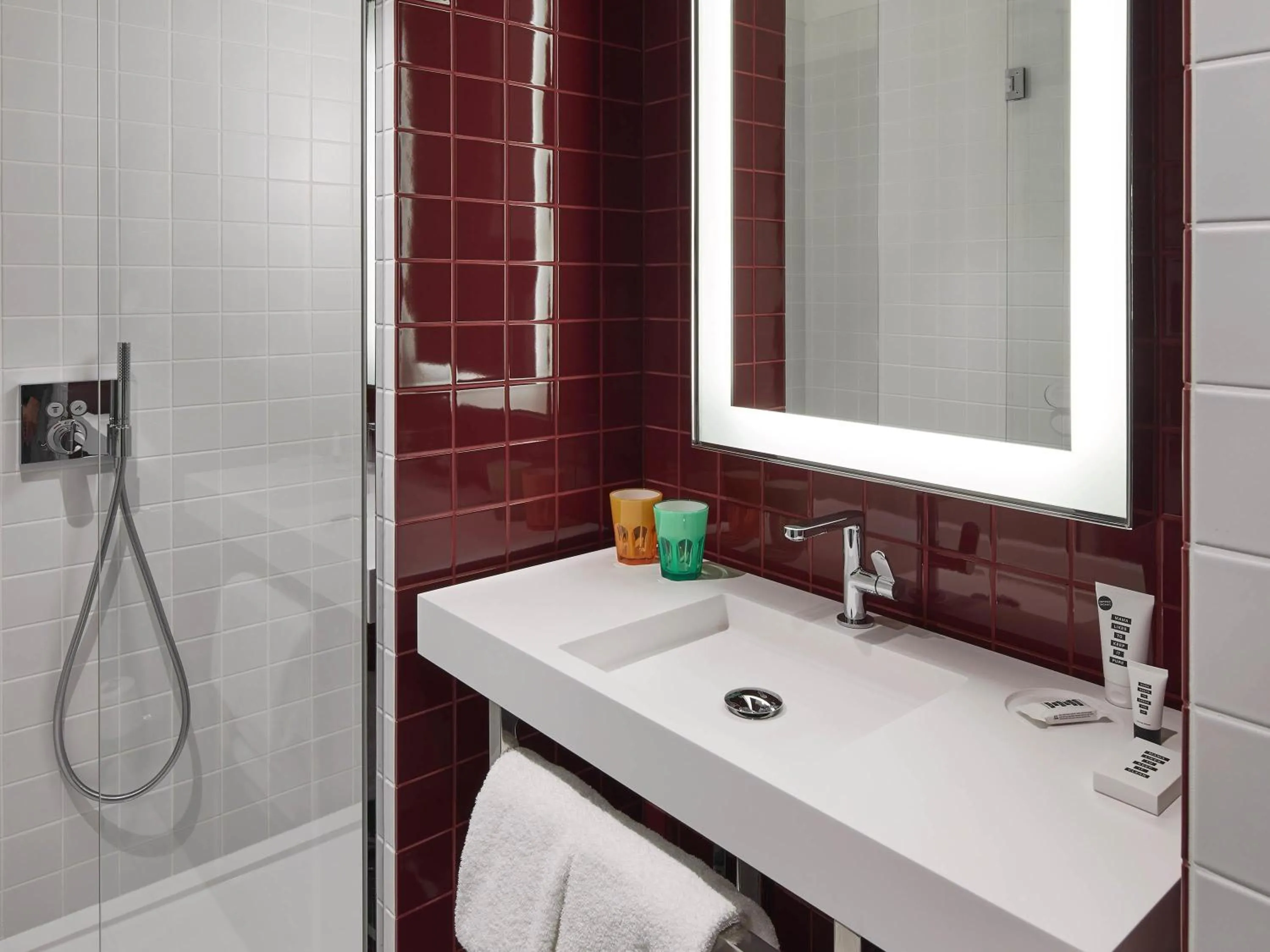 Bedroom in Mama Shelter Luxembourg