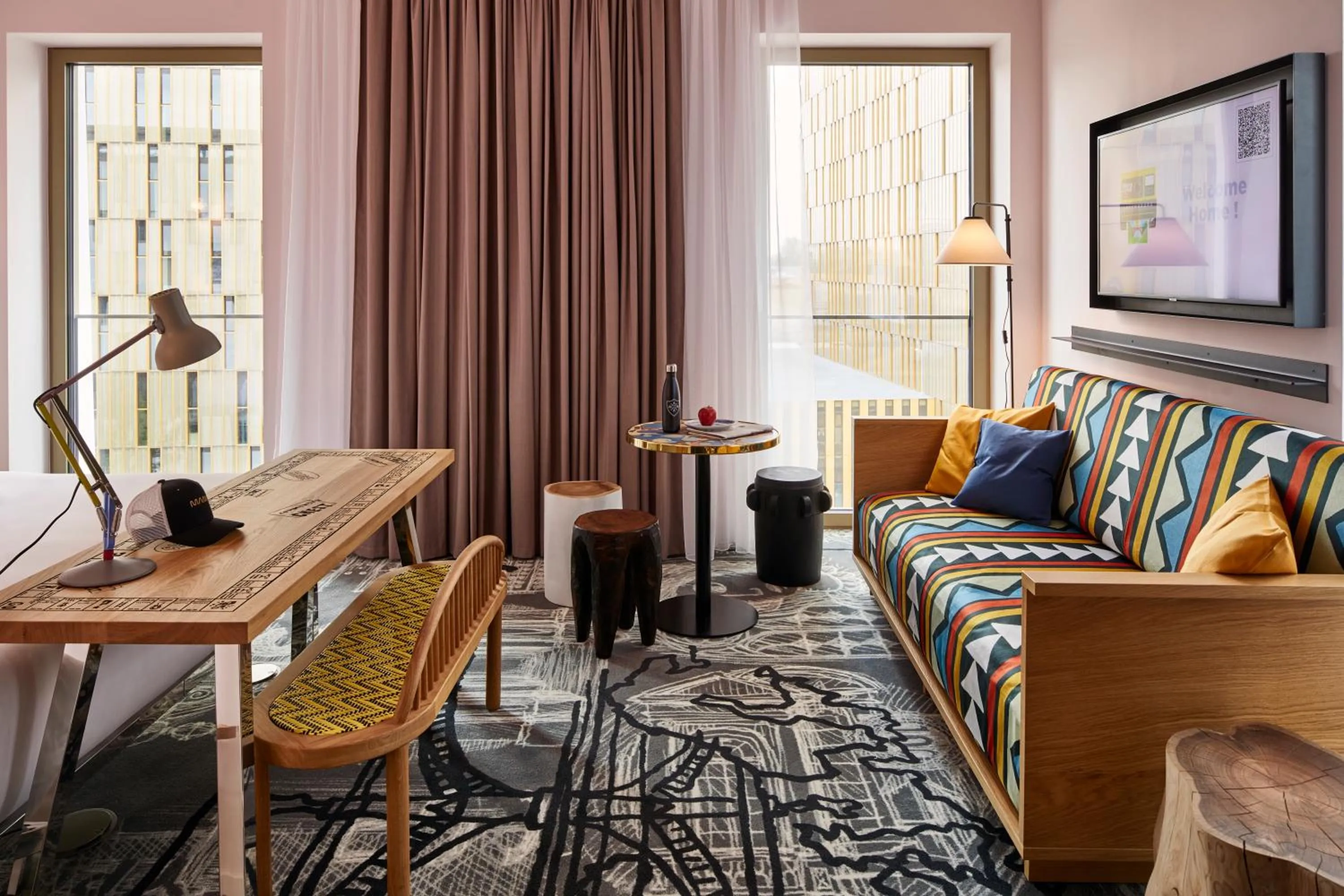 Bed in Mama Shelter Luxembourg