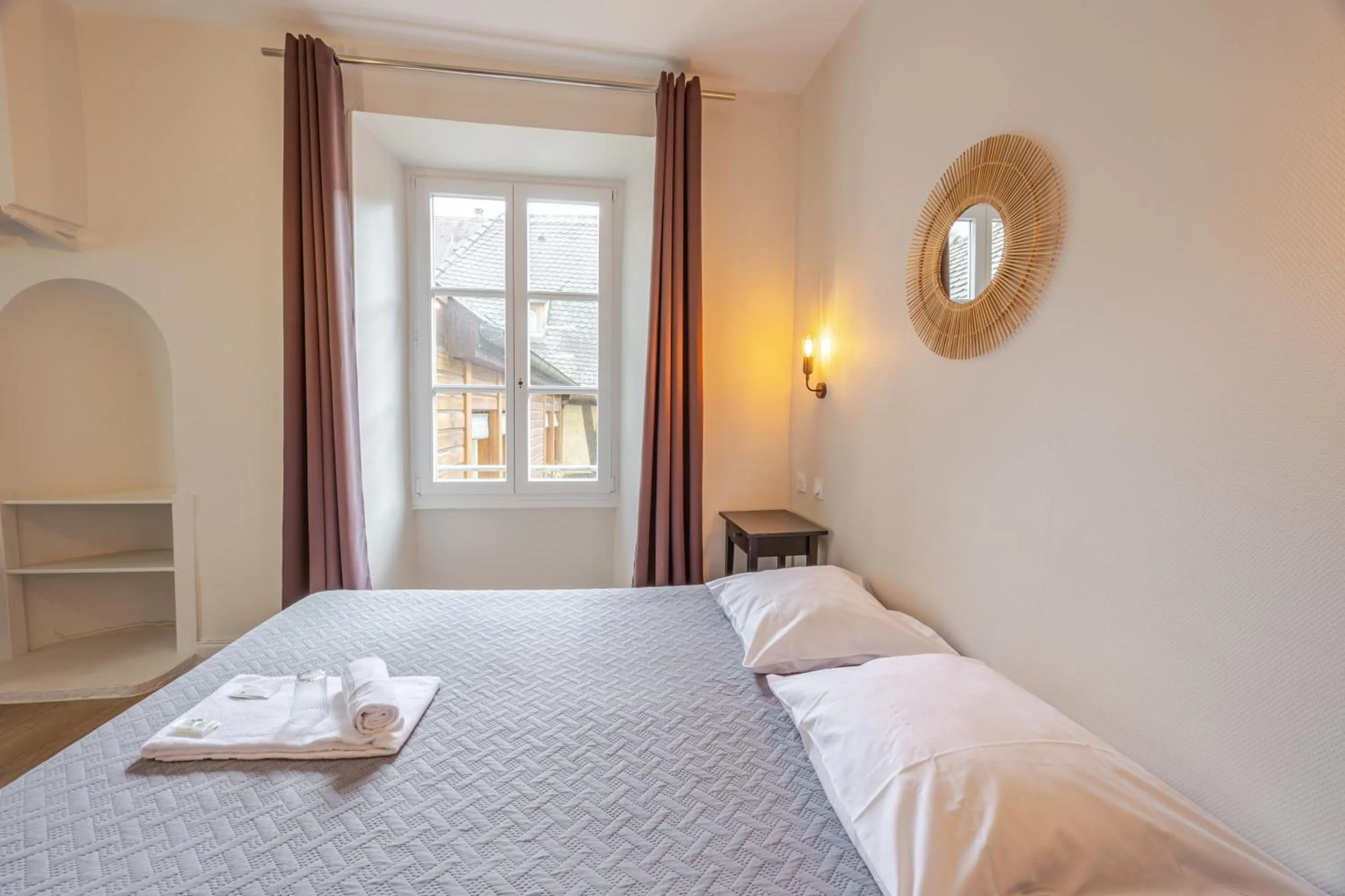 Bed in Hôtel Patricia - Strasbourg Hyper Centre