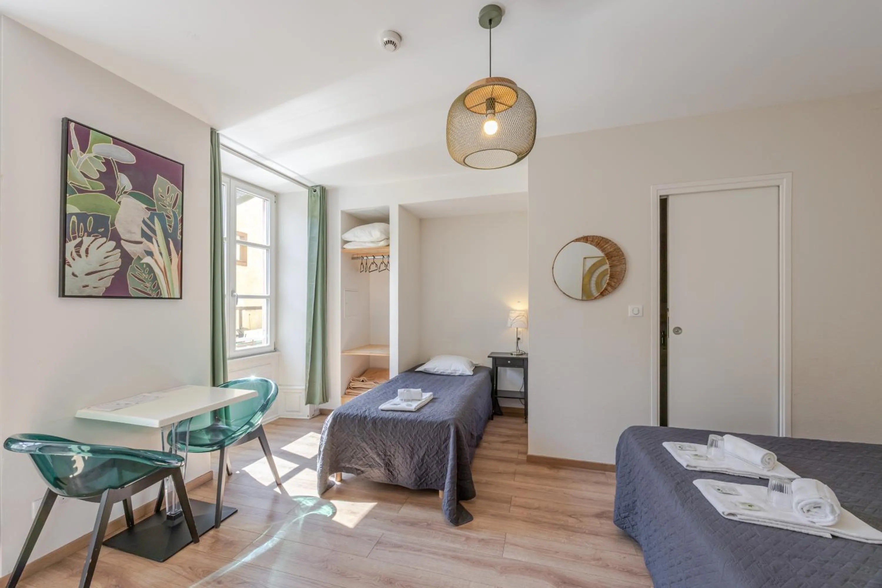 Bed in Hôtel Patricia - Strasbourg Hyper Centre