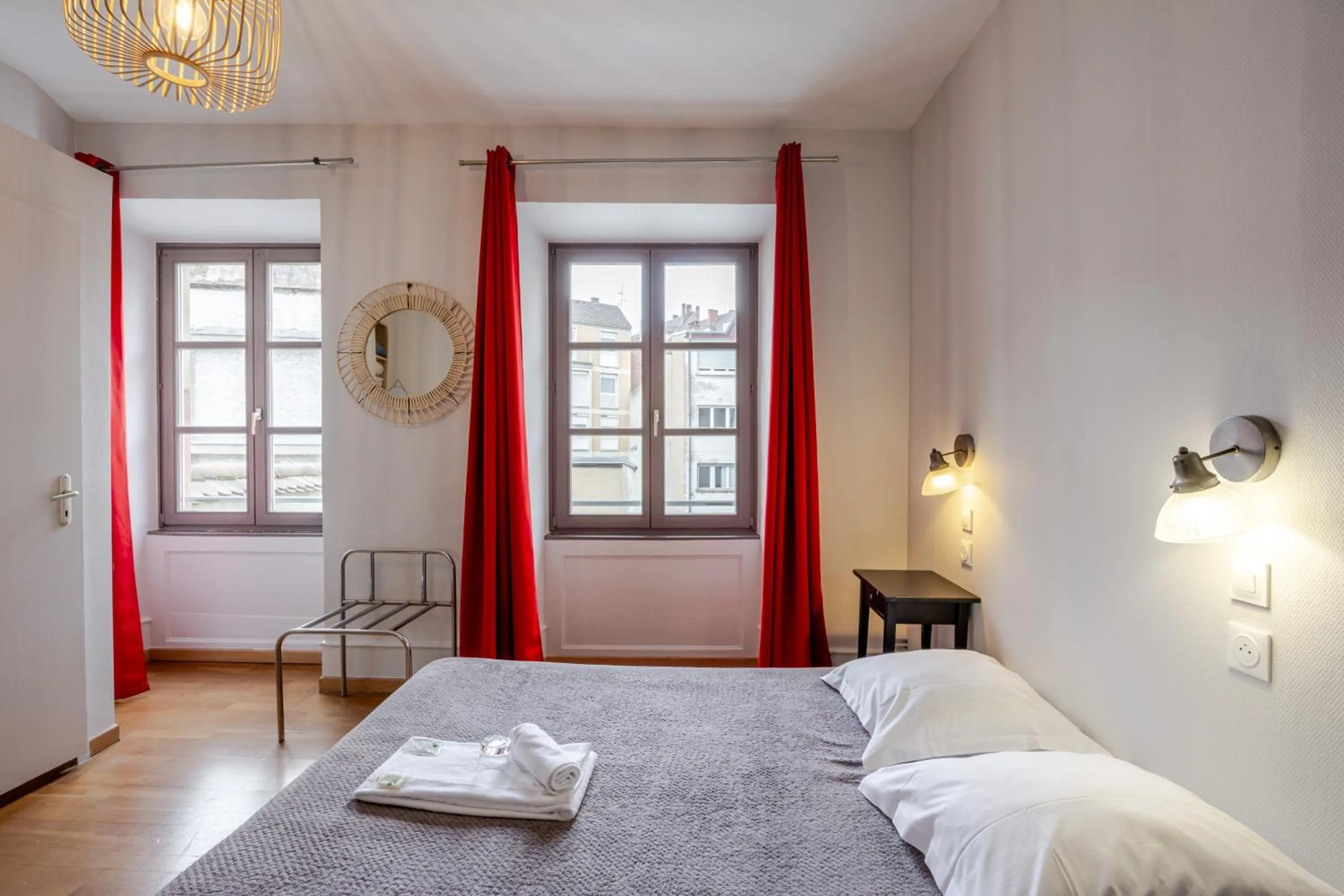 Bed in Hôtel Patricia - Strasbourg Hyper Centre