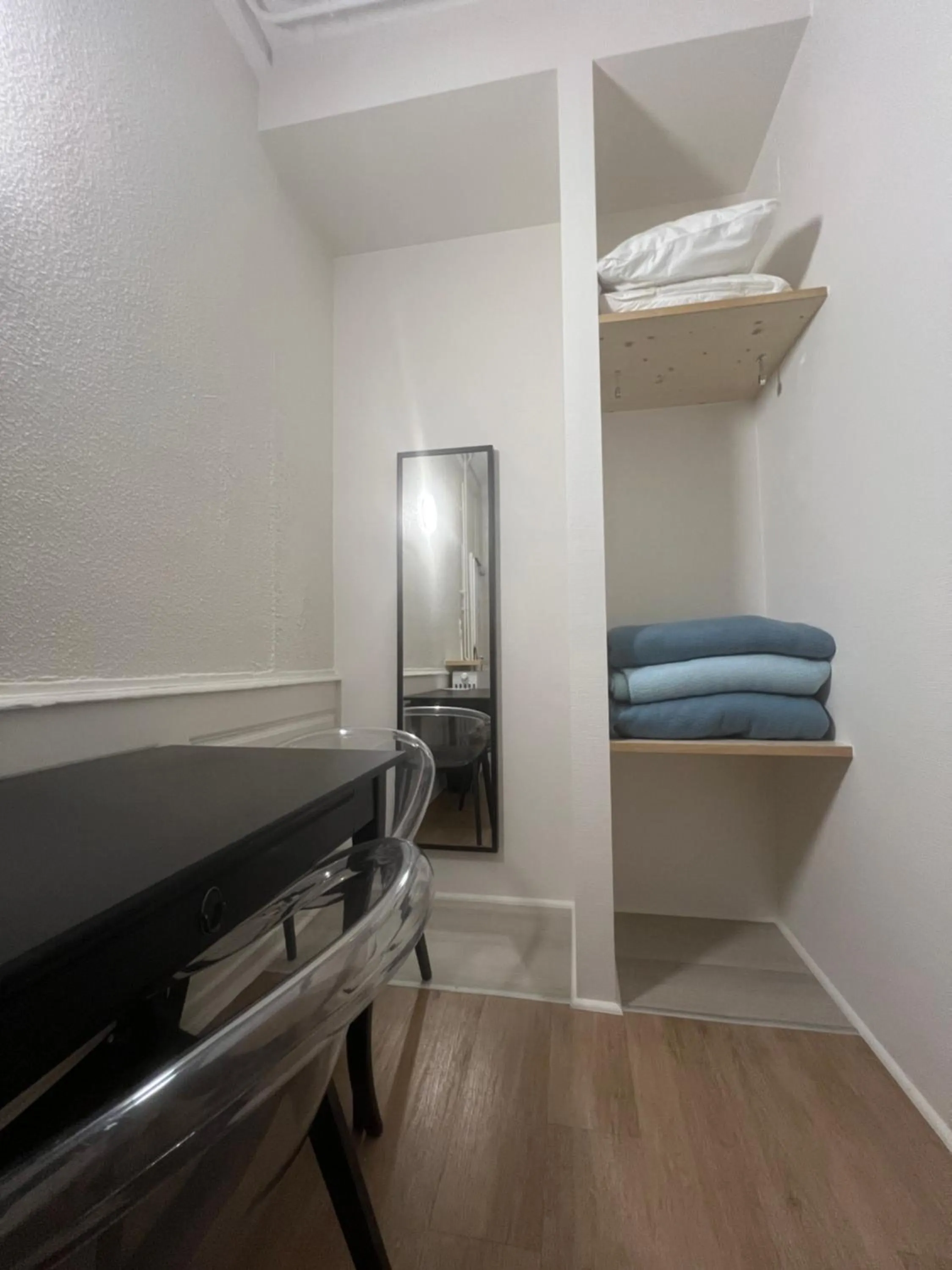 Bed in Hôtel Patricia - Strasbourg Hyper Centre