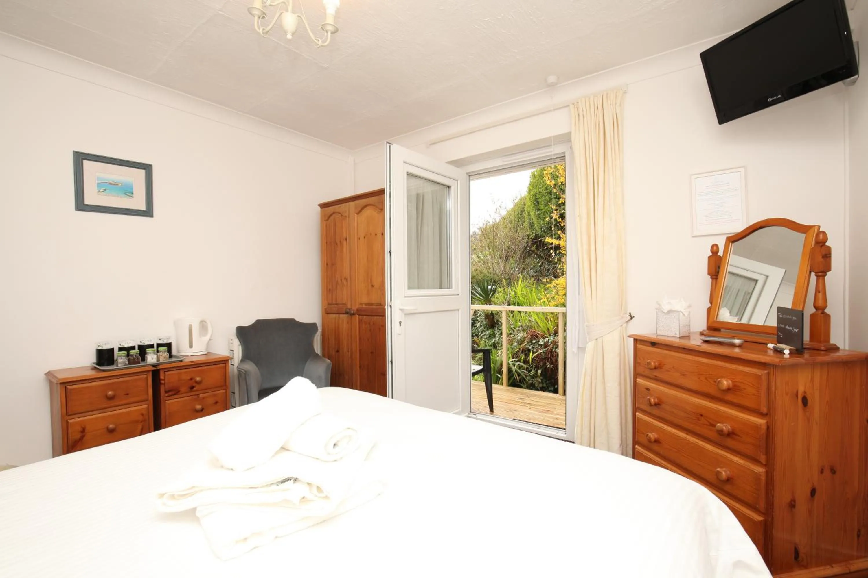 Bedroom, Bed in Driftwood Spars