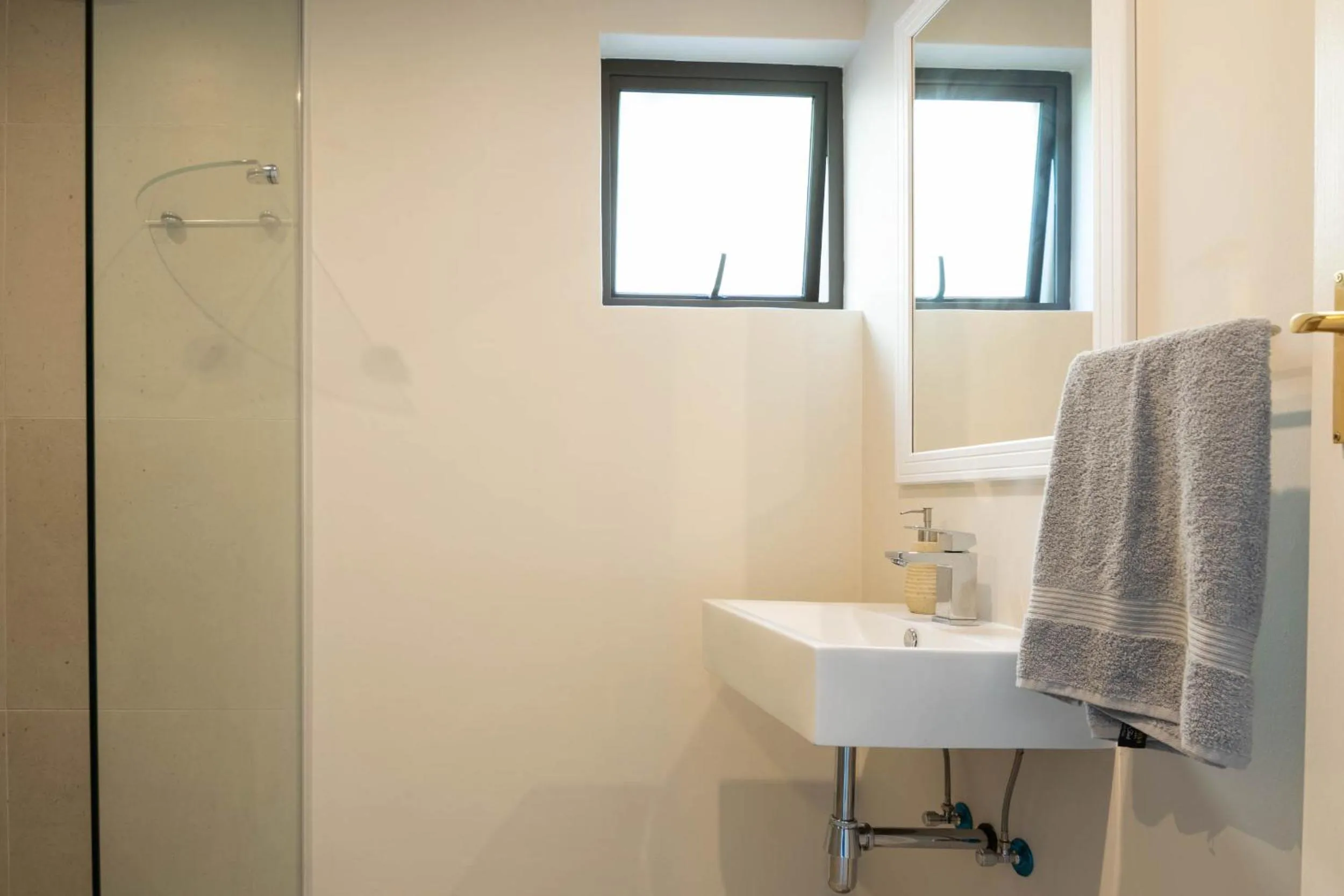 Shangri-La 6 Bedroom Ballito Beachfront KBW1