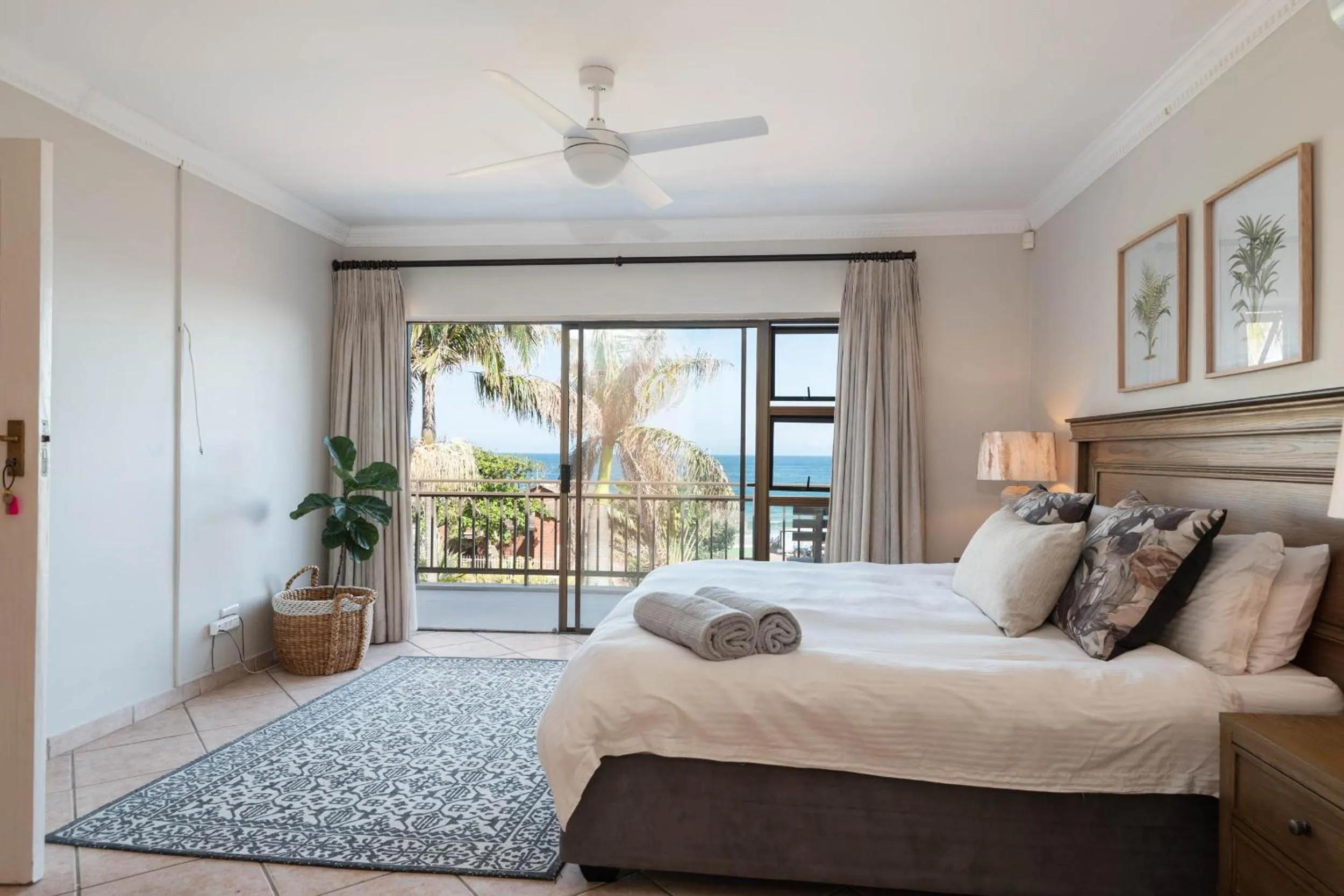 Bed in Shangri-La 6 Bedroom Ballito Beachfront KBW1