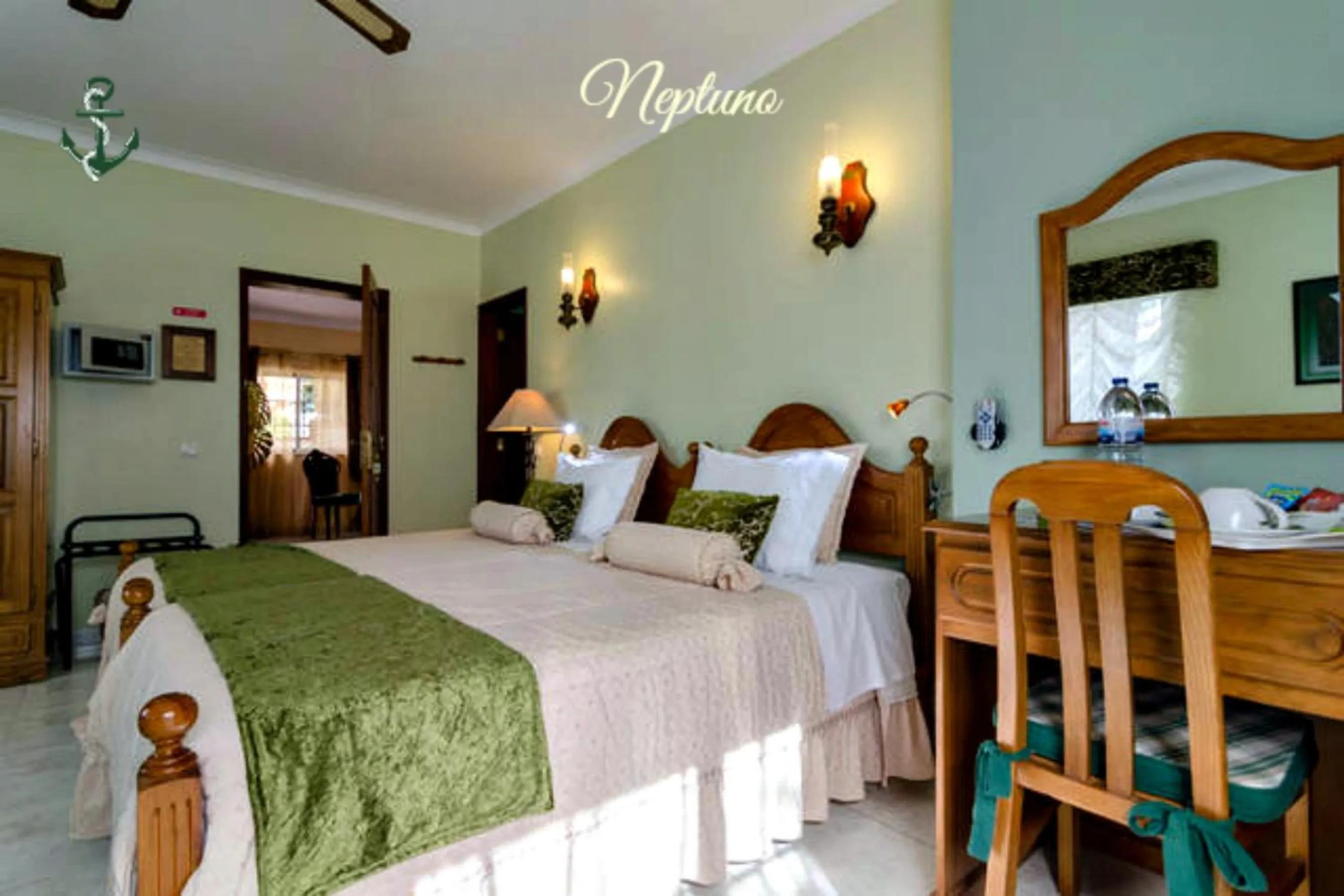 Photo of the whole room, Bed in Vila Atlântida
