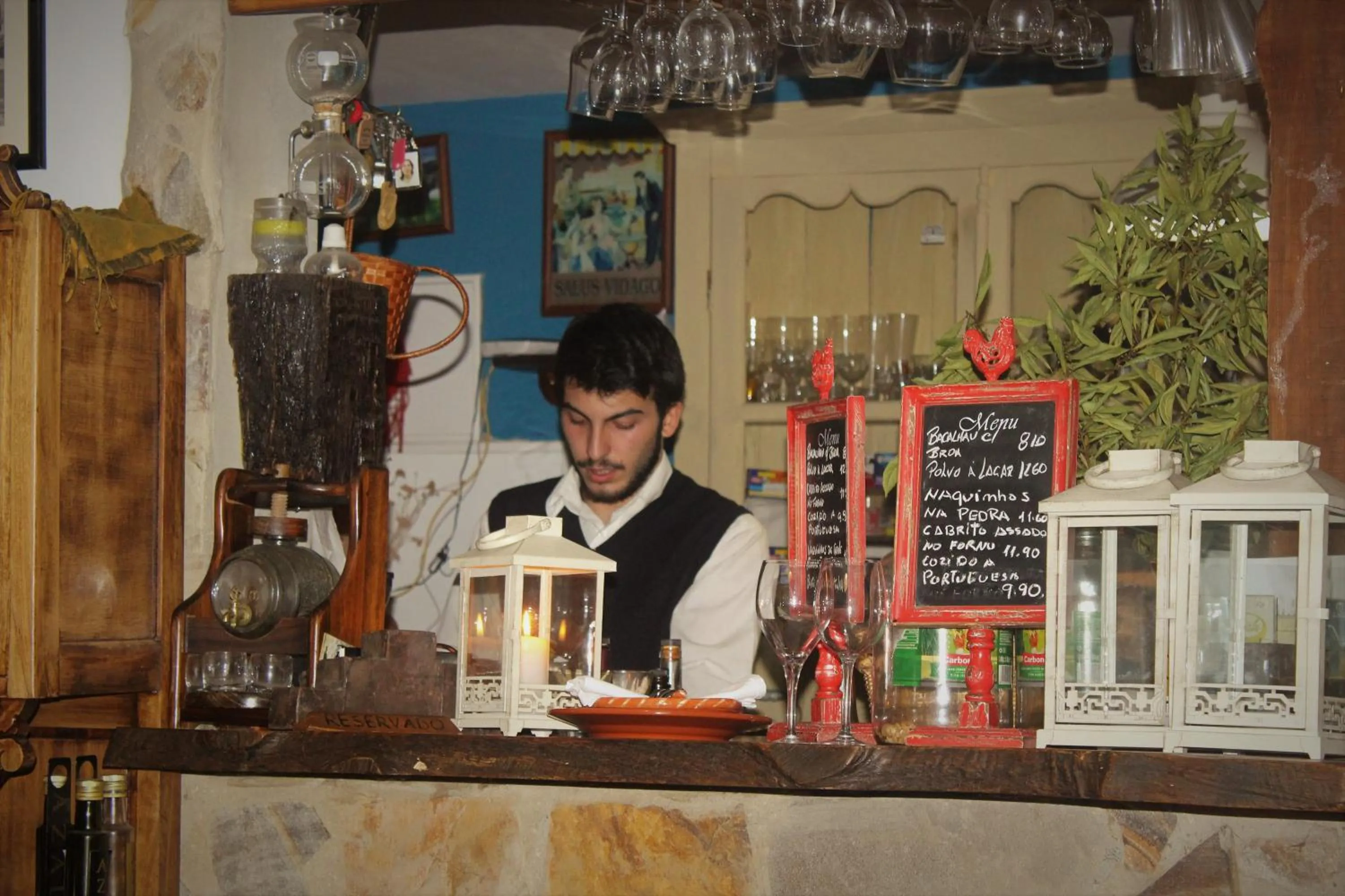 Lounge or bar in Quintinha D`Arga