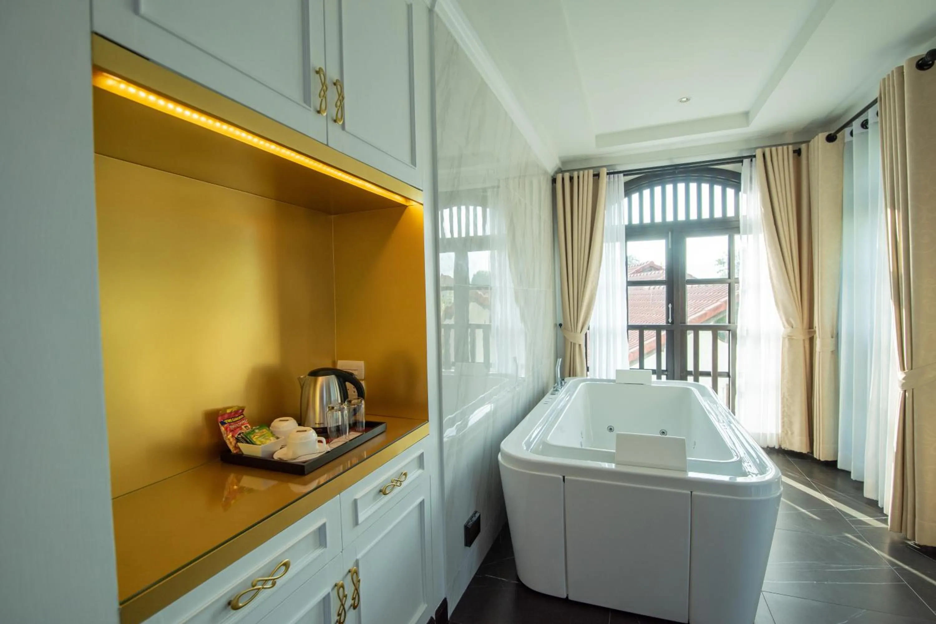 Hot Tub in Nanta Glam CM Hotel & Residences