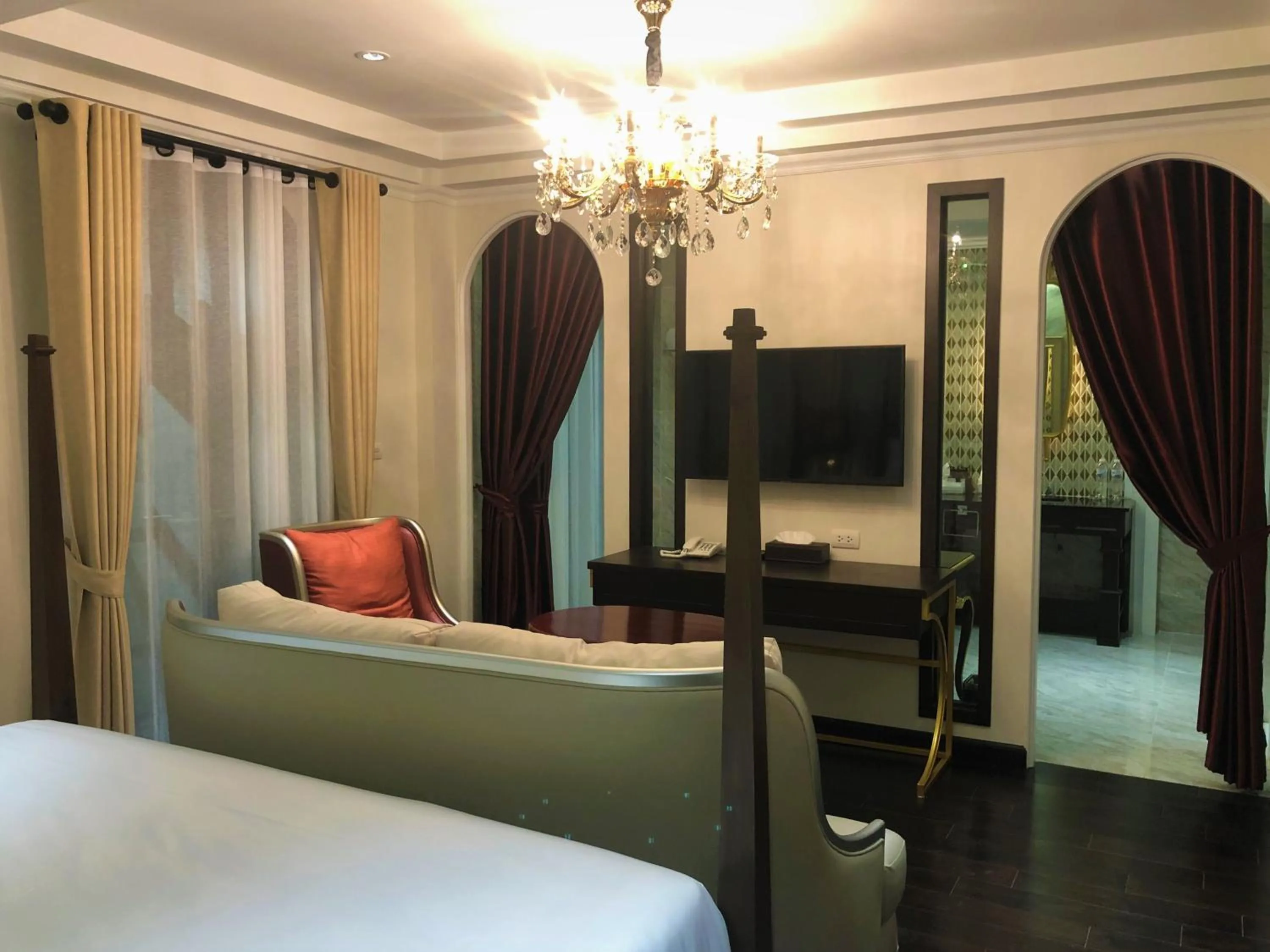 Photo of the whole room, Bed in Nanta Glam CM Hotel & Residences
