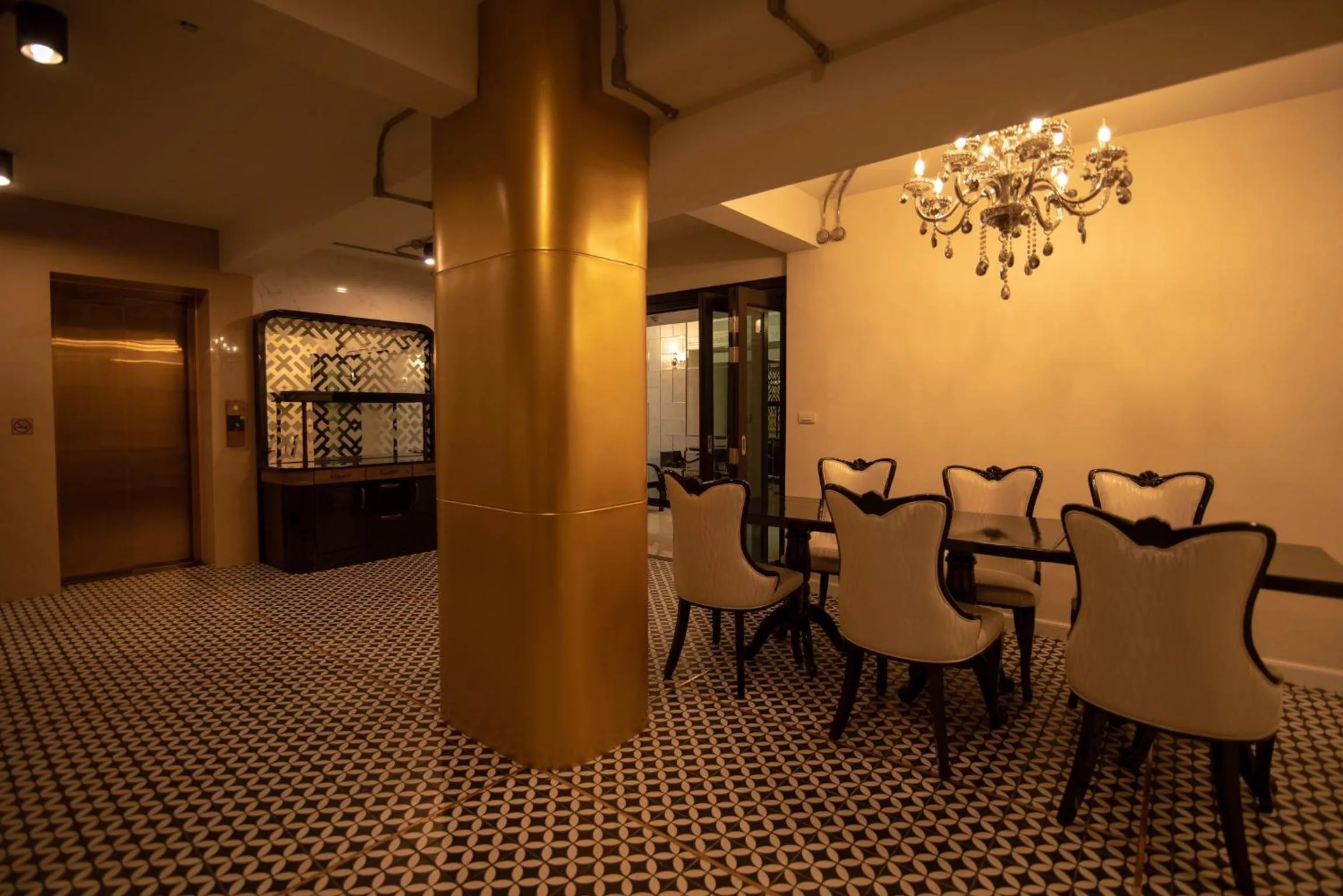 Nanta Glam CM Hotel & Residences