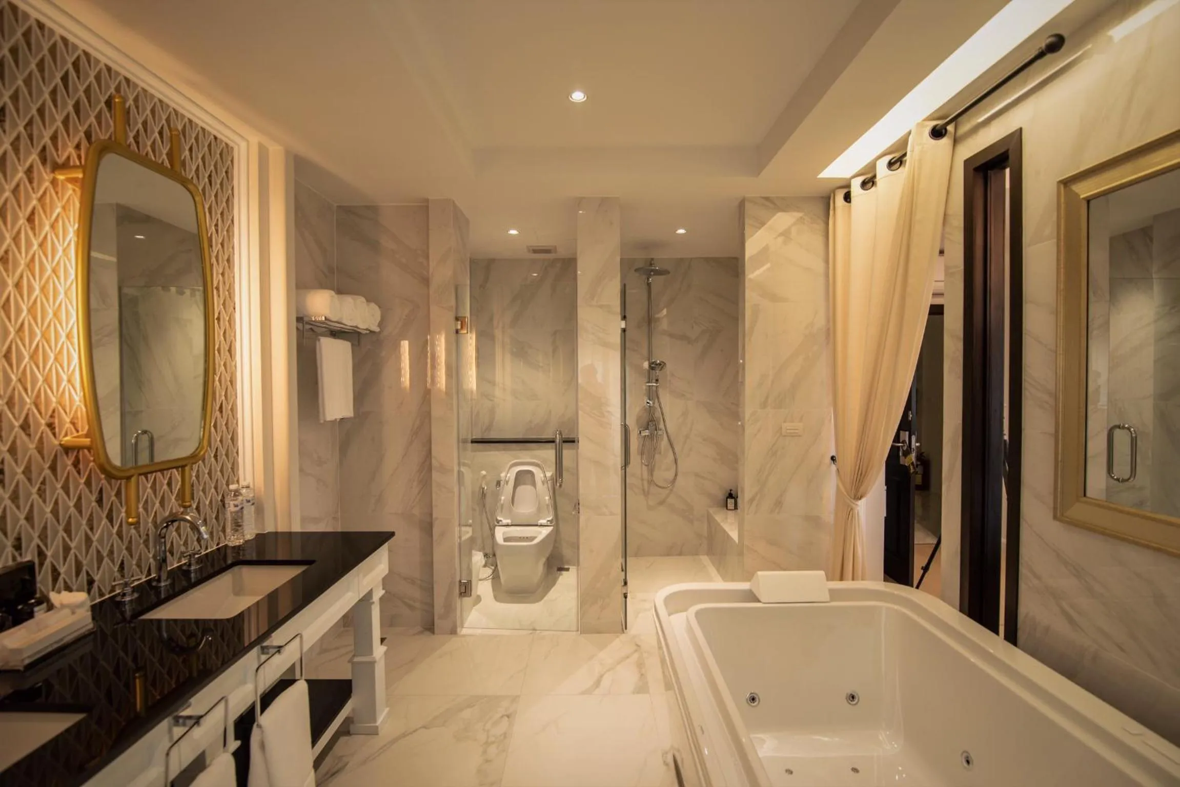 Bathroom in Nanta Glam CM Hotel & Residences