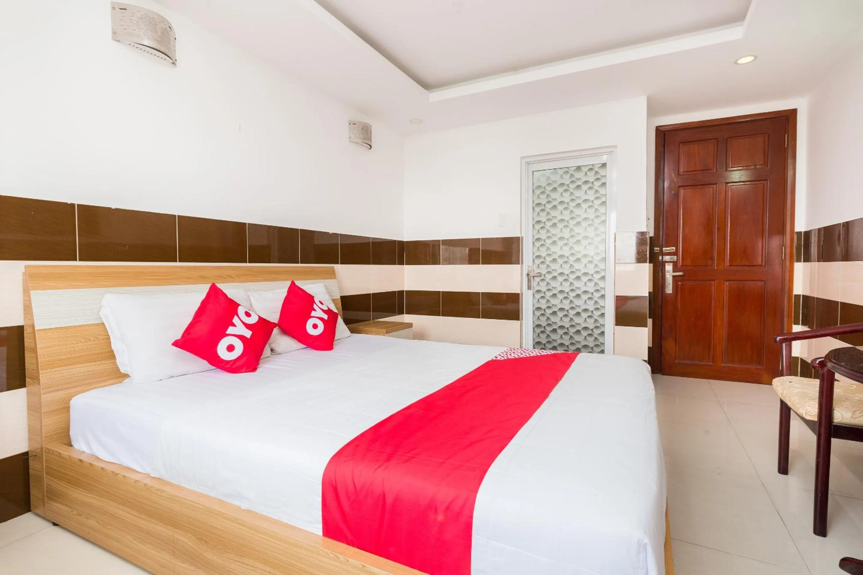 Photo of the whole room, Bed in Lê Ngân Phùng Hotel 79 HOA SỮA PHƯỜNG 7 PHÚ NHUẬN