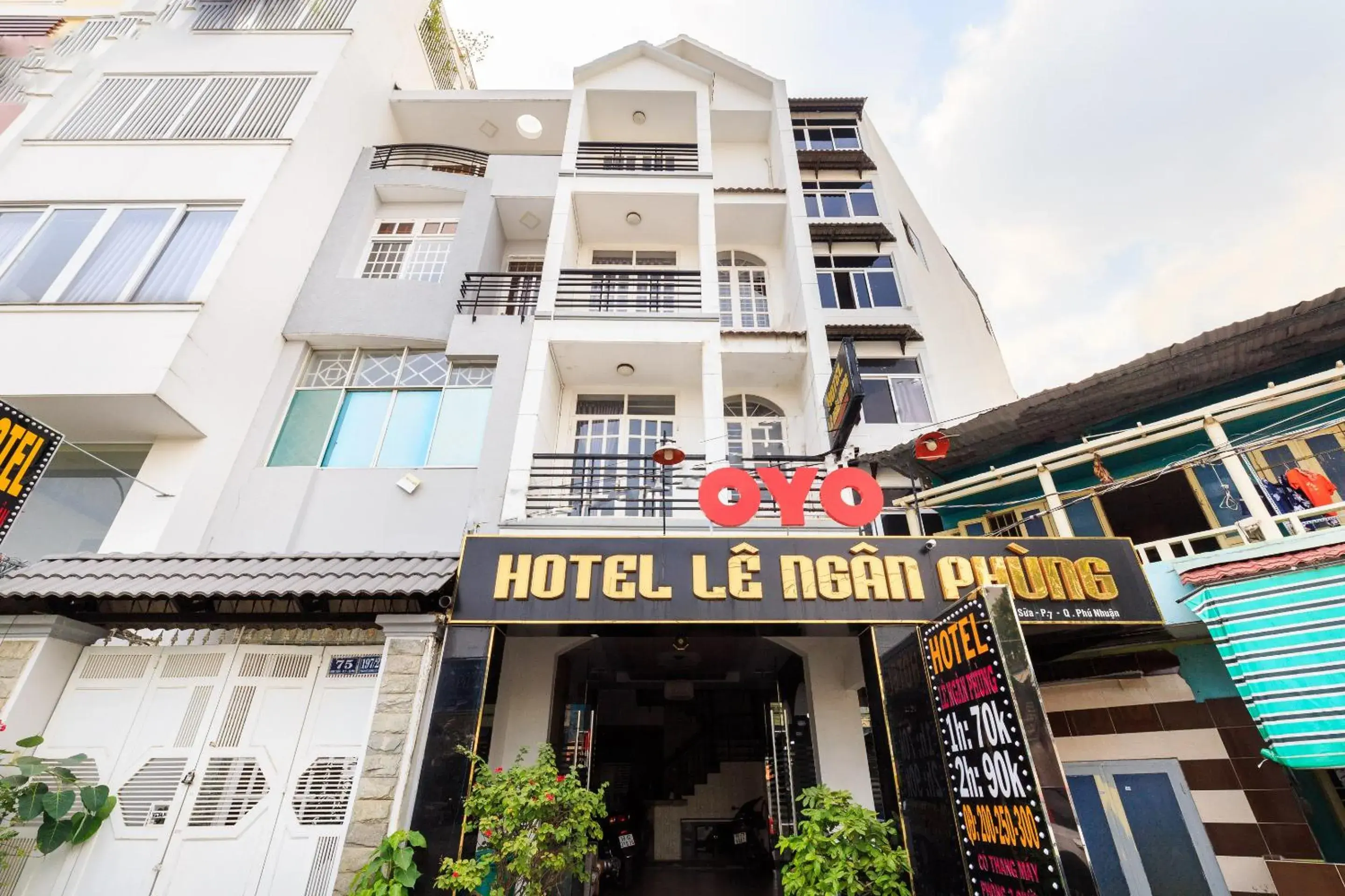 Lê Ngân Phùng Hotel 79 HOA SỮA PHƯỜNG 7 PHÚ NHUẬN Lê Ngân Phùng Hotel 79 HOA SỮA PHƯỜNG 7 PHÚ NHUẬN