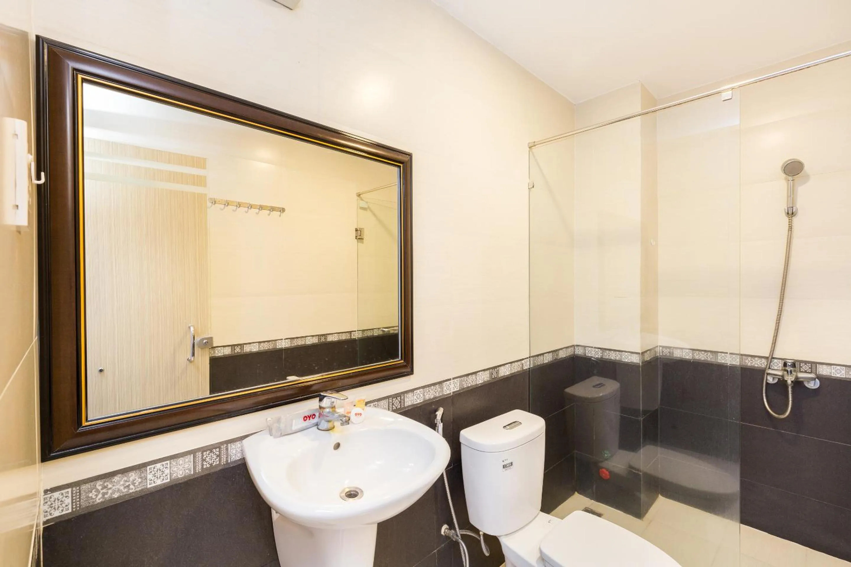 Bathroom in Lê Ngân Phùng Hotel 79 HOA SỮA PHƯỜNG 7 PHÚ NHUẬN