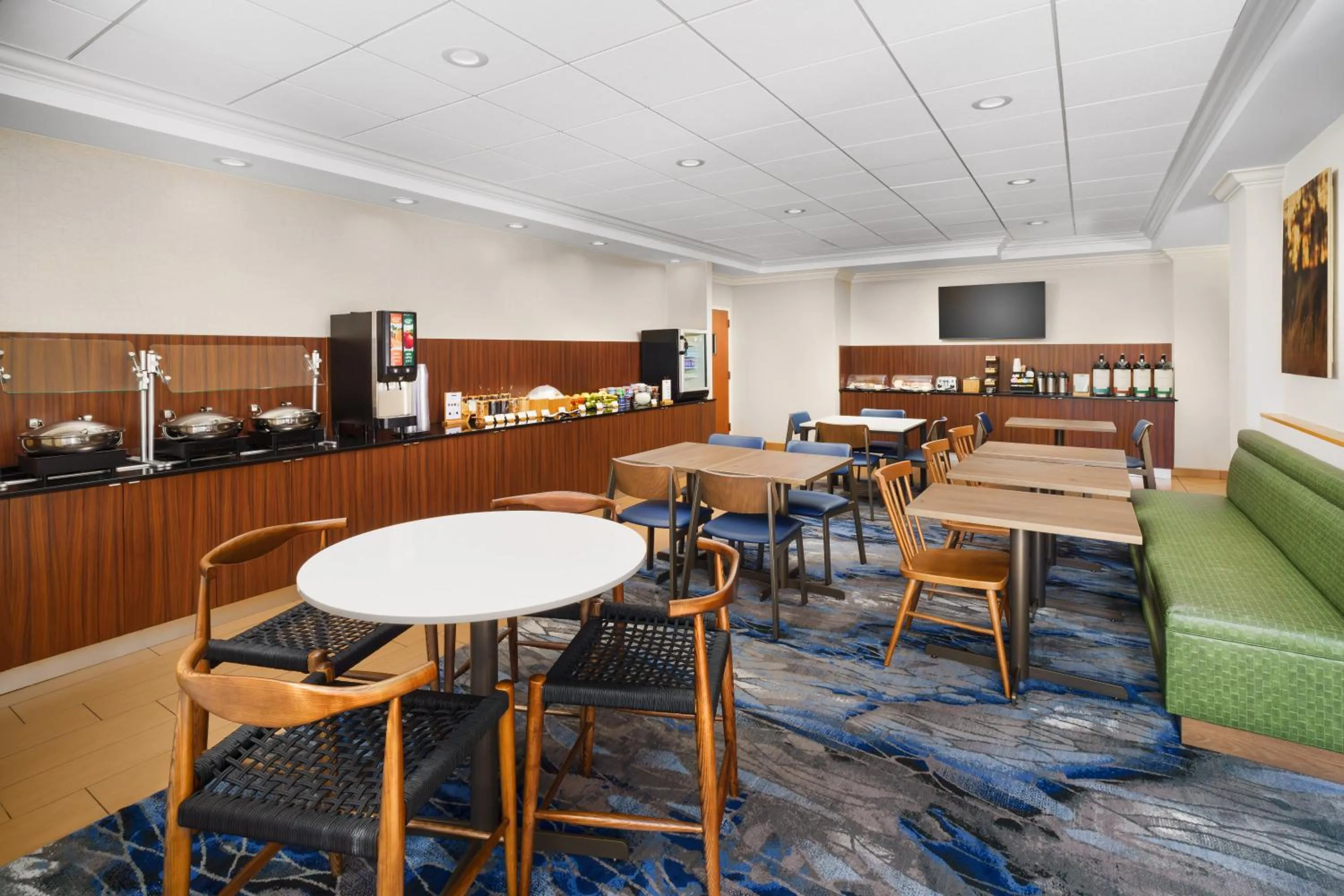 Dining area in Fairfield Inn & Suites Boca Raton