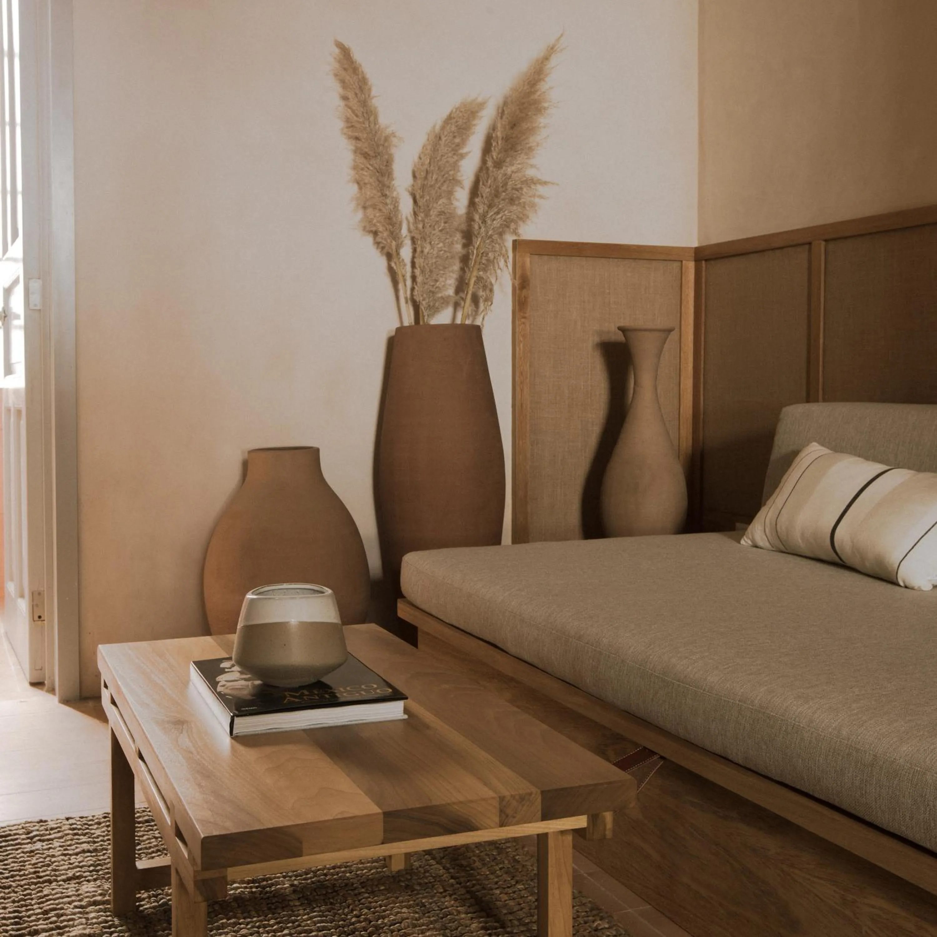 Living room, Bed in Casa Montore by Barrio Mexico