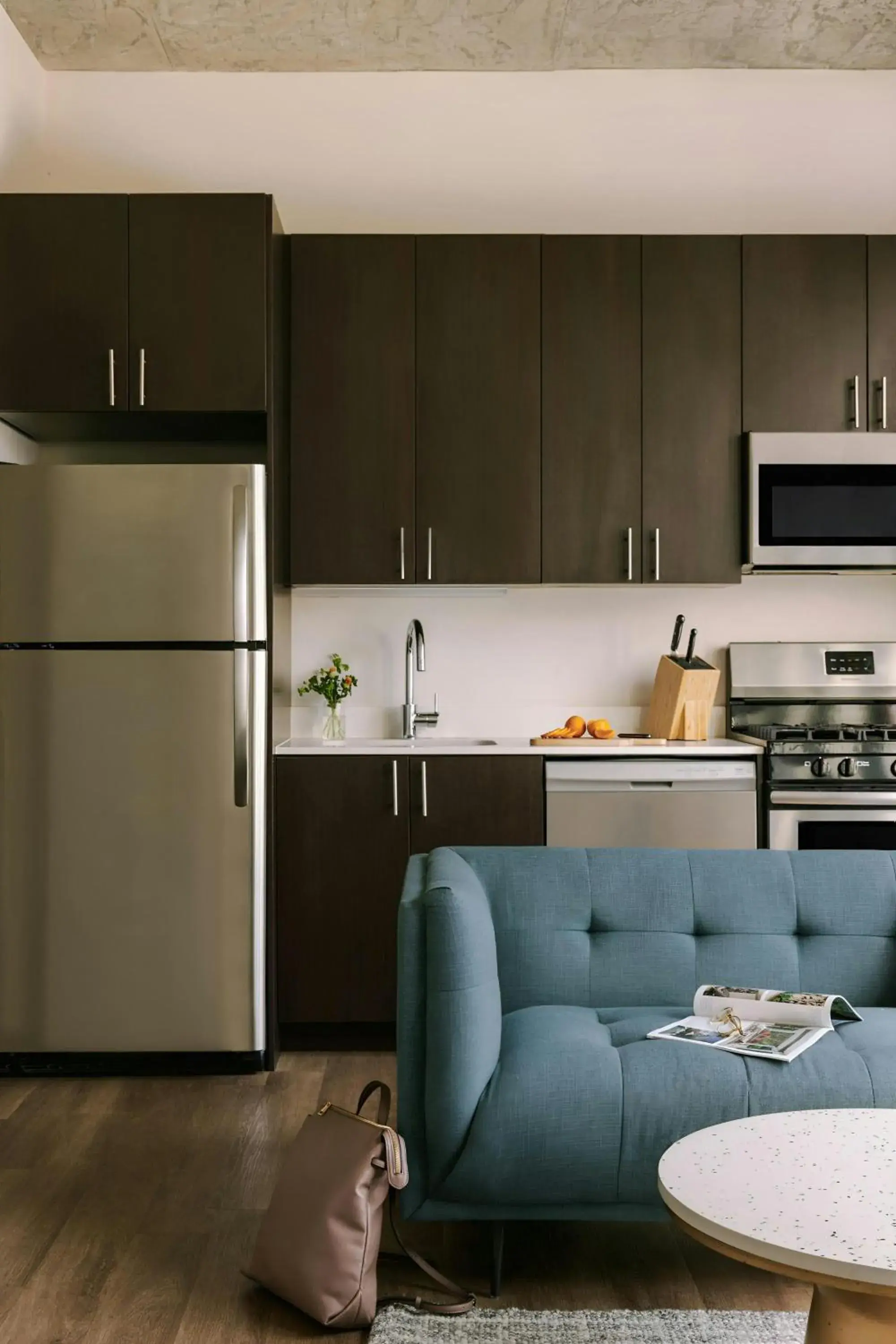 Studio Apartment with Queen Bed and Courtyard View in Sonder by Marriott Bonvoy South Wabash Apartments South Loop Studio Apartment with Queen Bed and Courtyard View in Sonder by Marriott Bonvoy South Wabash Apartments South Loop