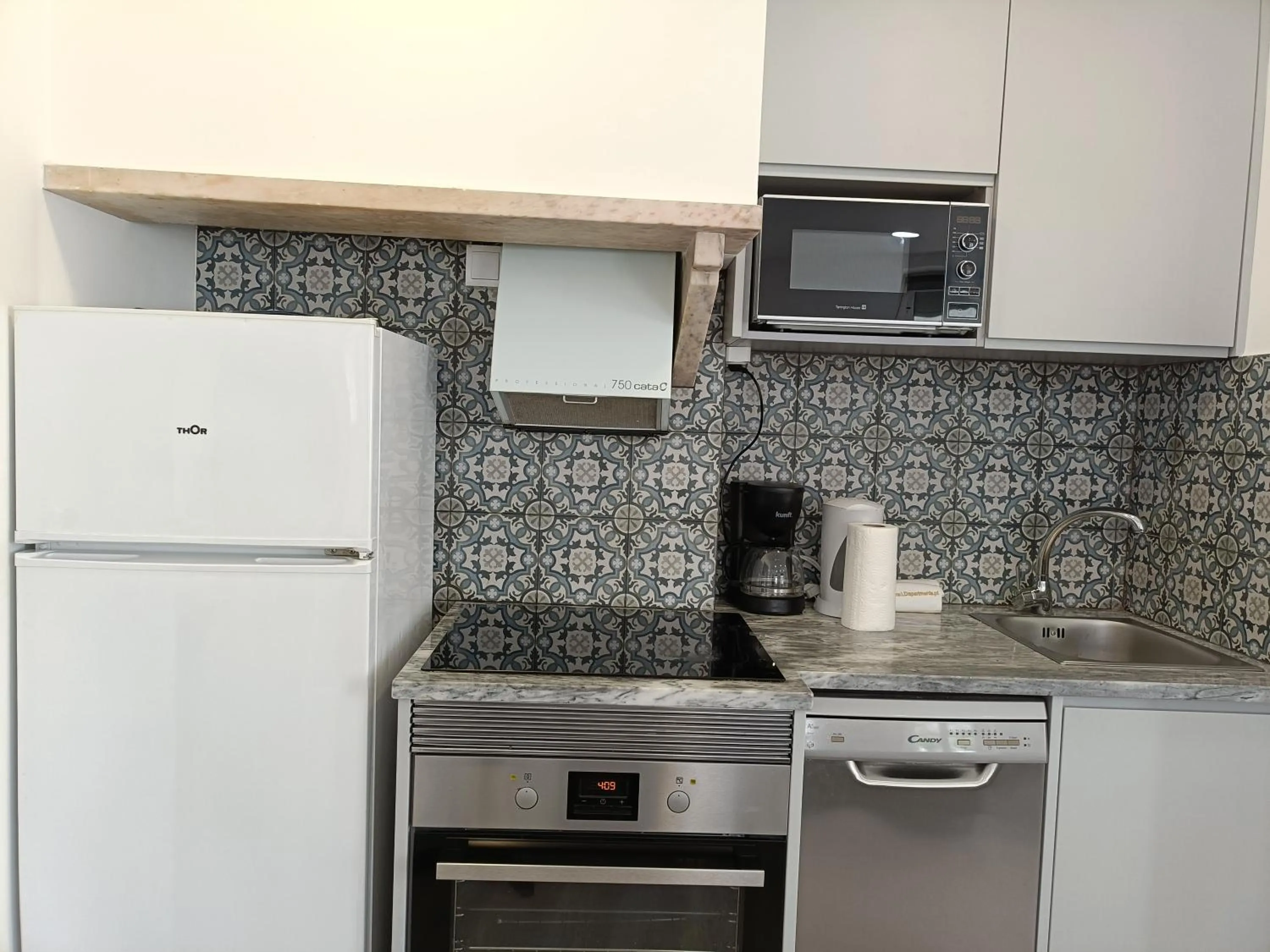 DoBairro Suites at Merces