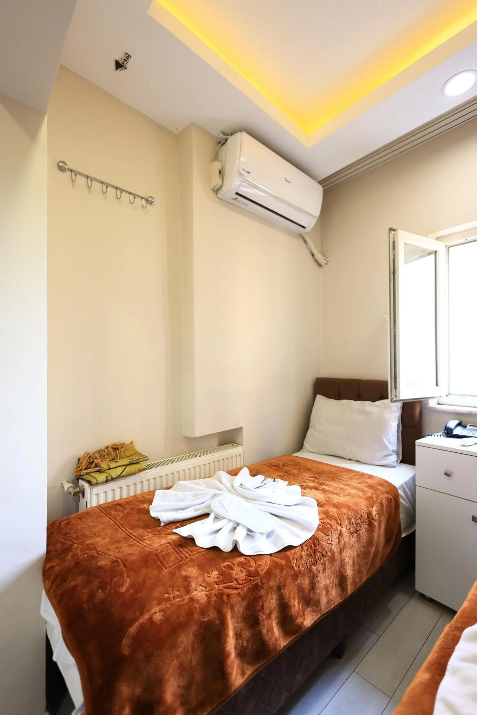 Photo of the whole room in HamzaBey Hotel