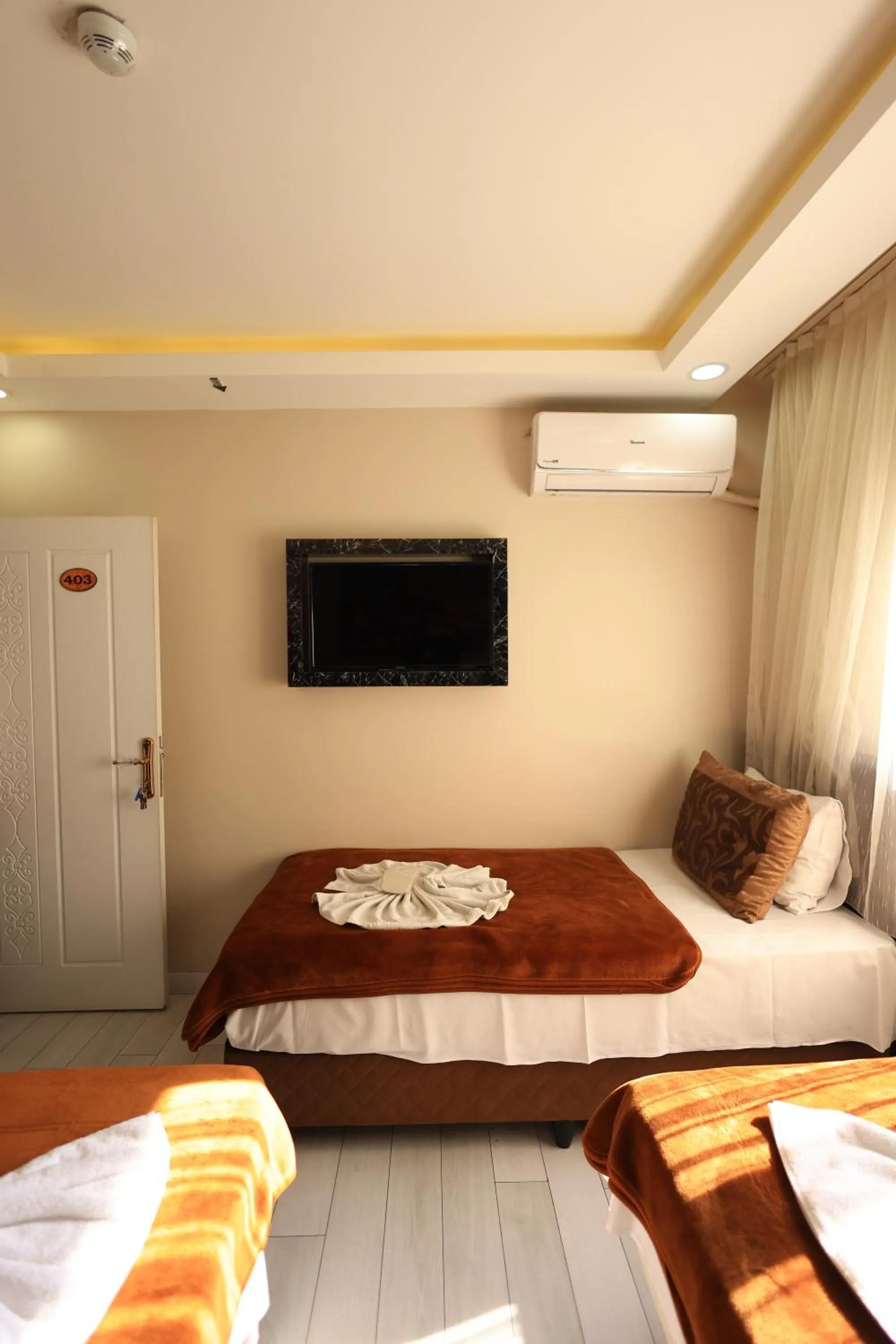 Photo of the whole room in HamzaBey Hotel