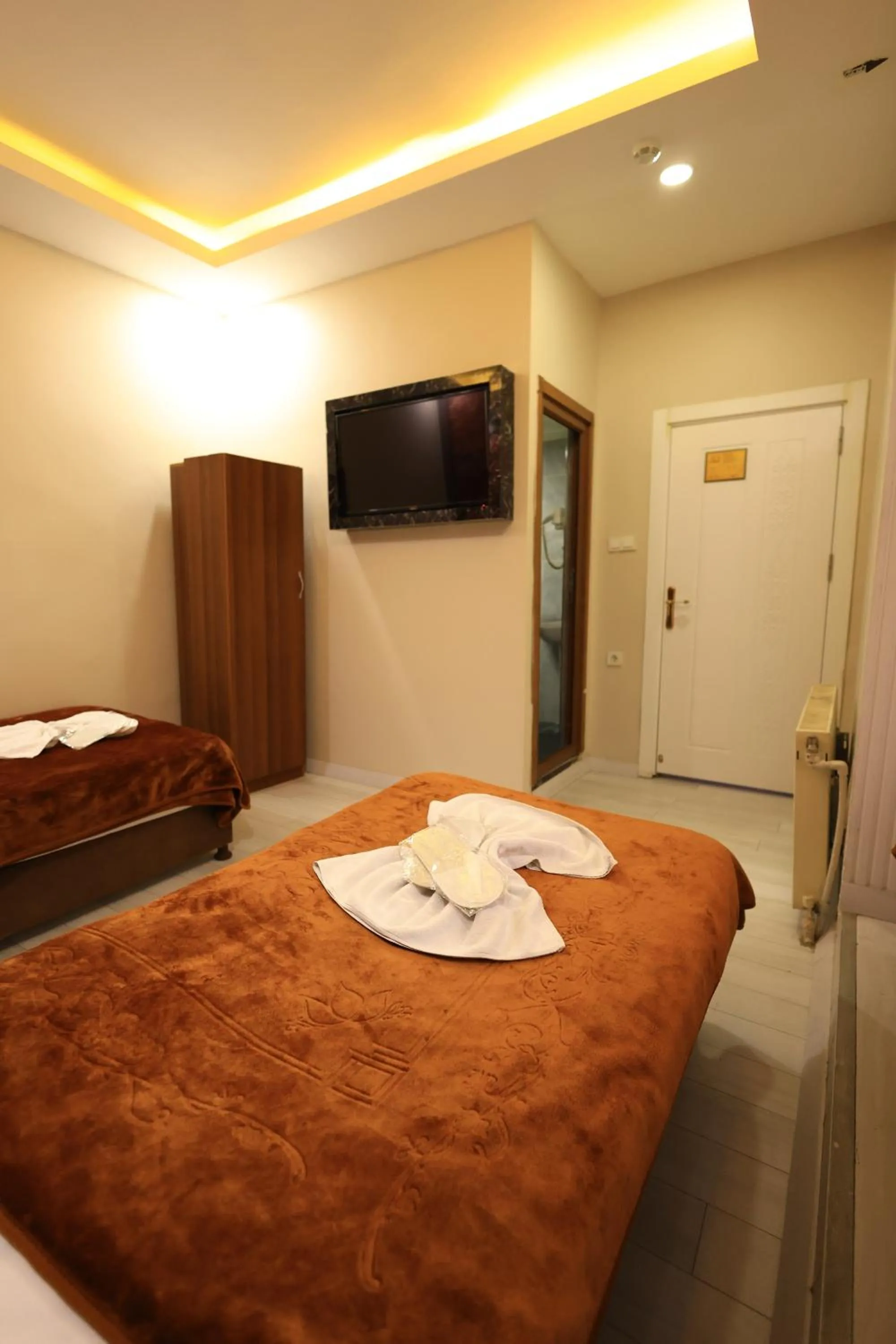 Photo of the whole room in HamzaBey Hotel