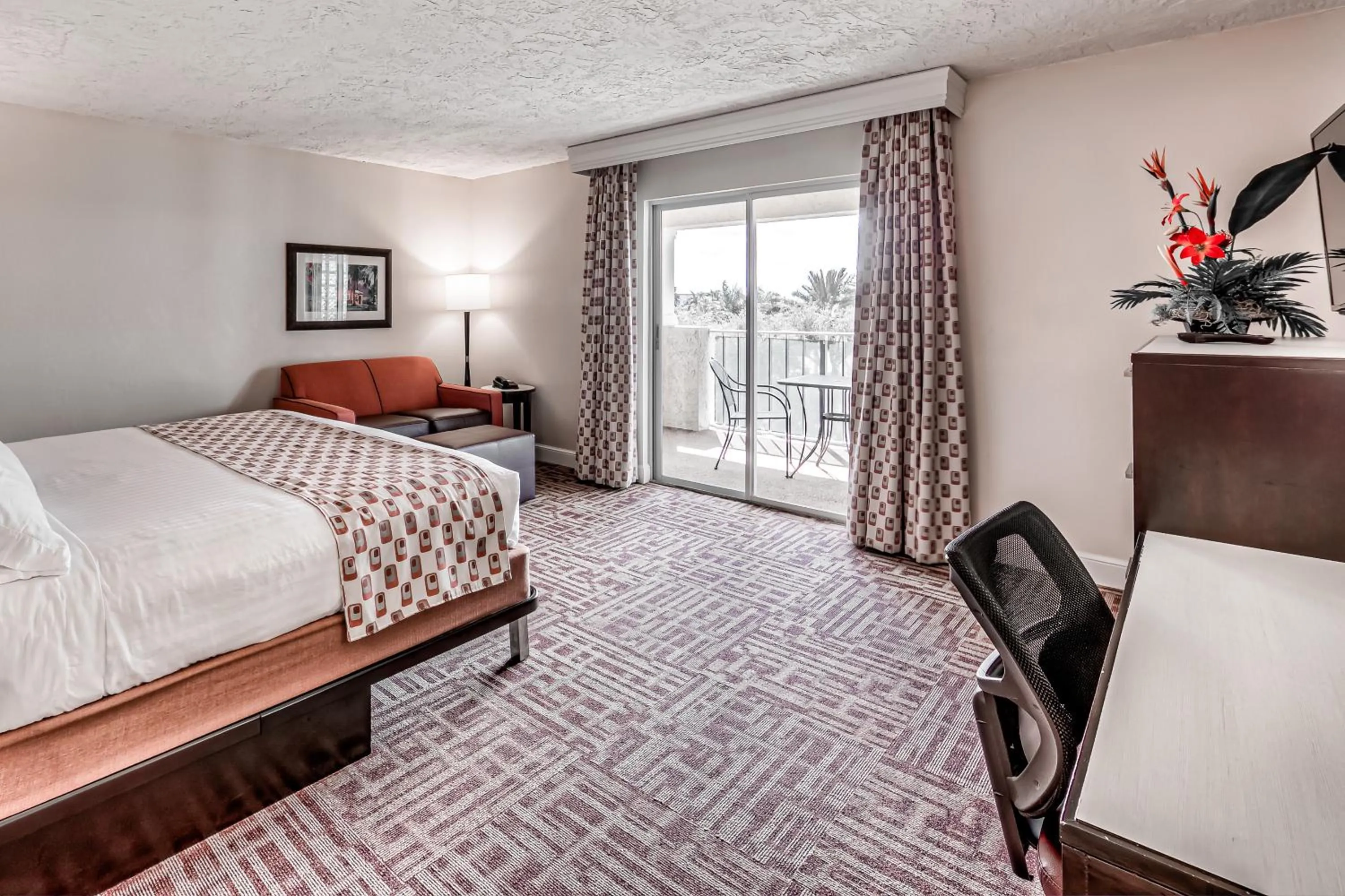 Photo of the whole room, Bed in Inn of Naples, Tapestry Collection by Hilton