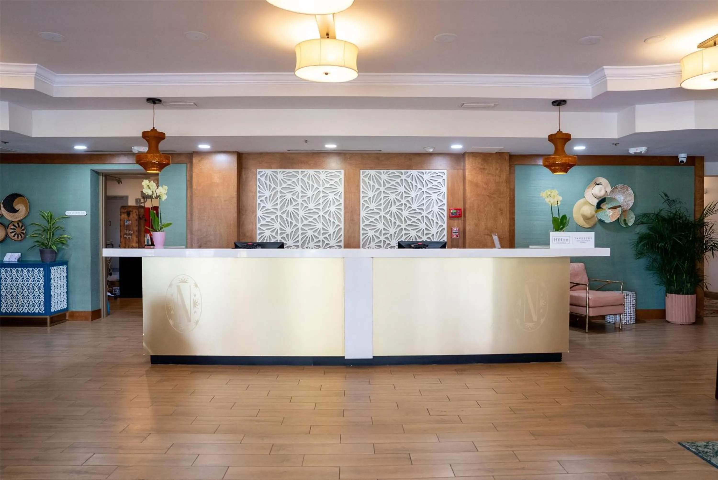 Restaurant/places to eat in Inn of Naples, Tapestry Collection by Hilton