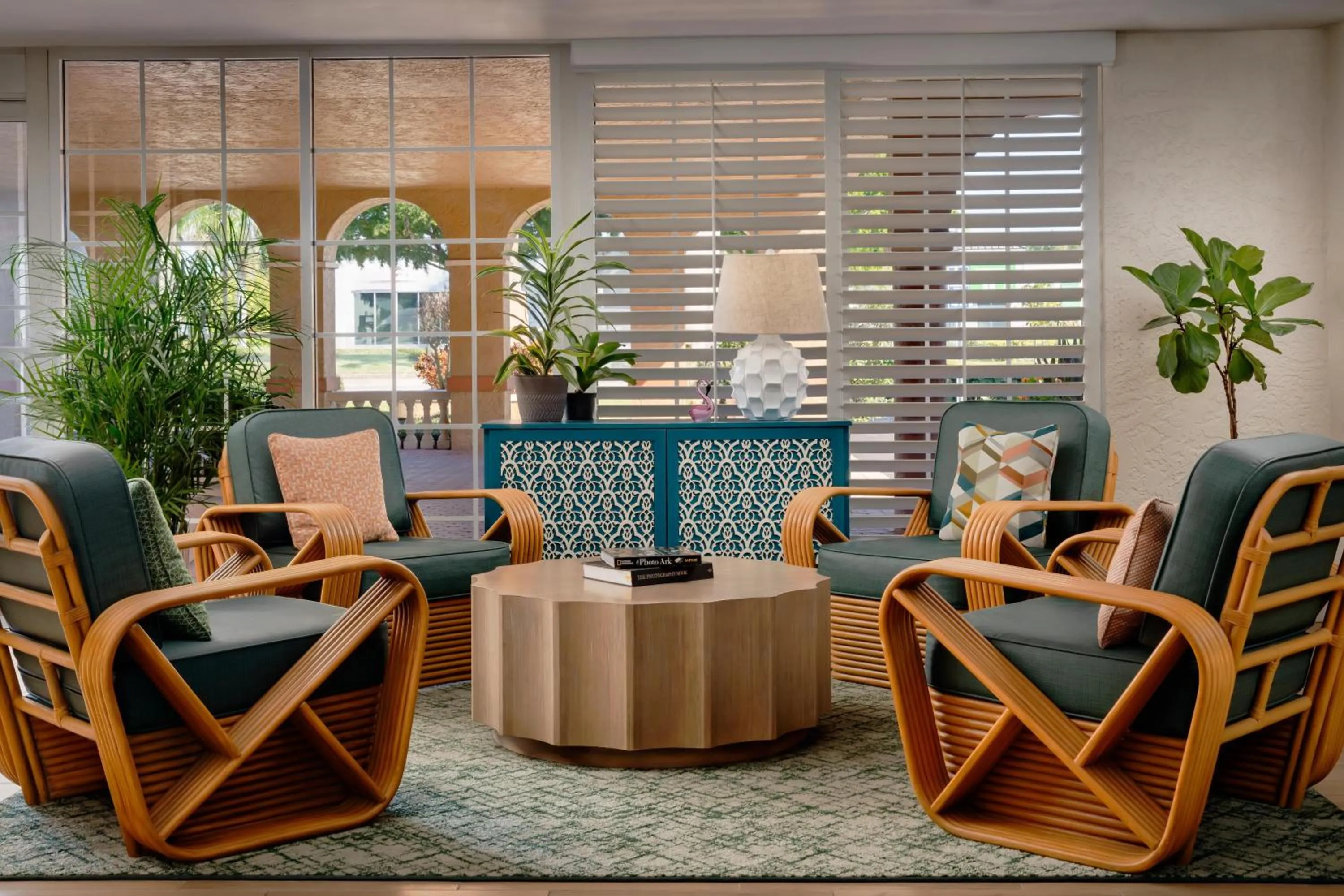 Inn of Naples, Tapestry Collection by Hilton