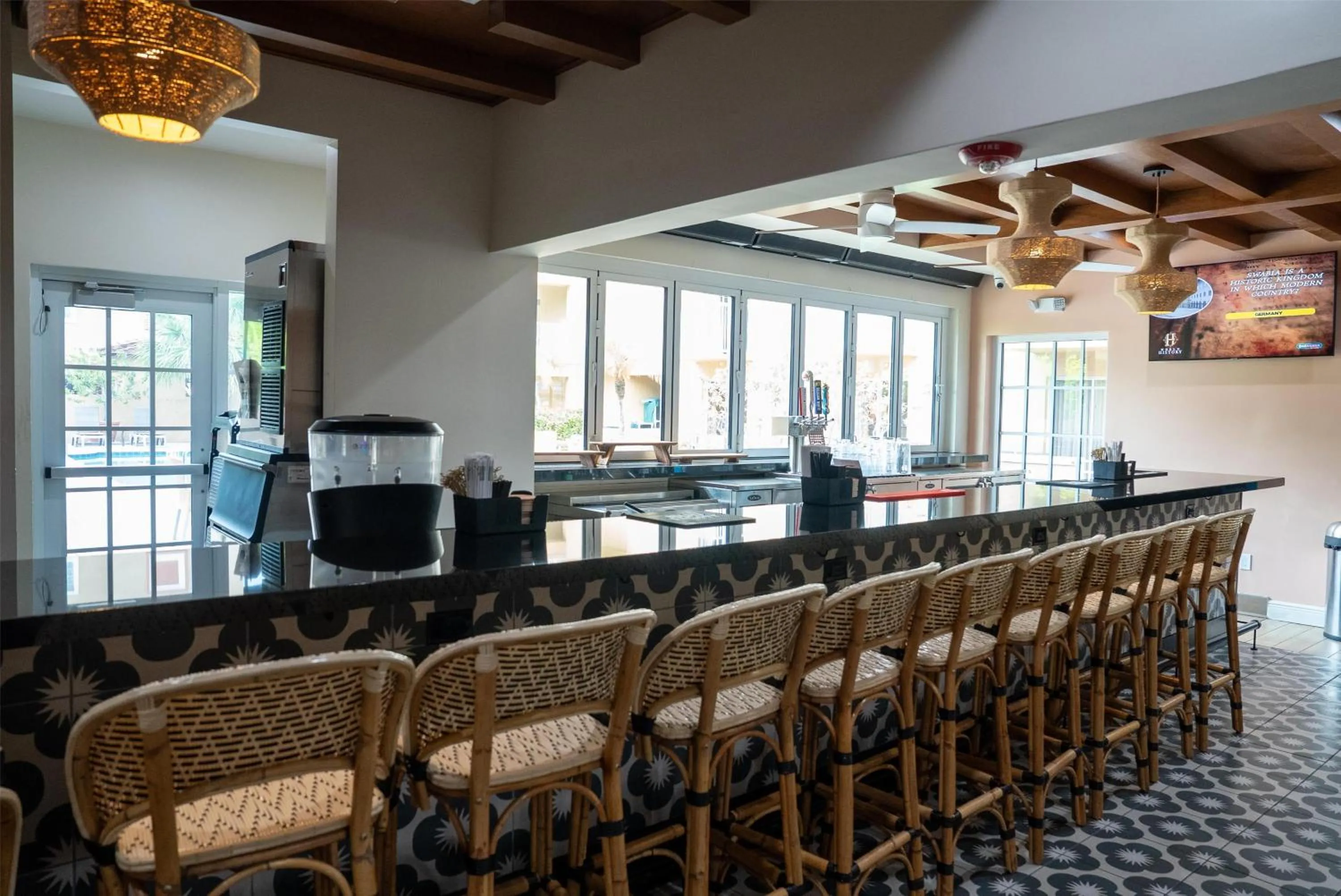 Restaurant/places to eat in Inn of Naples, Tapestry Collection by Hilton