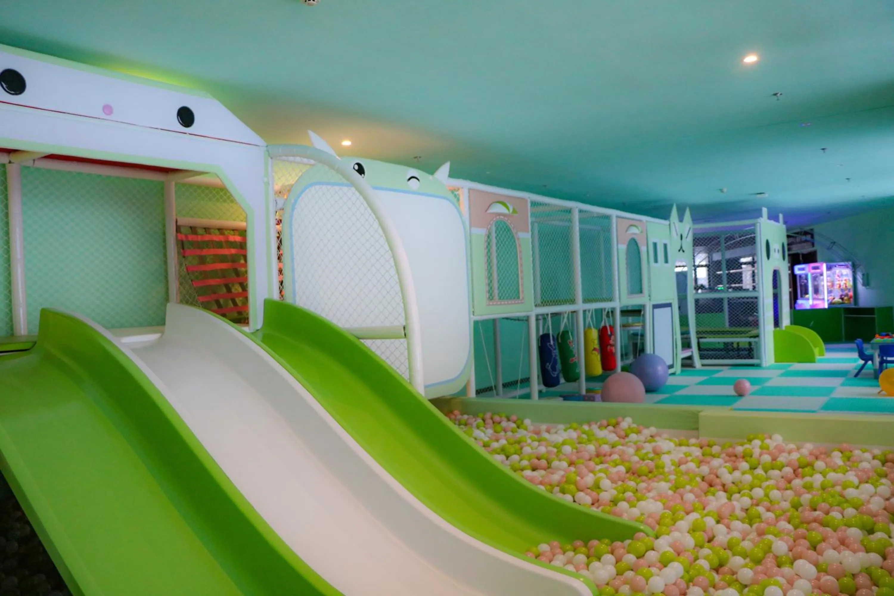 Entertainment in Holiday Inn Jilin Beidahu by IHG