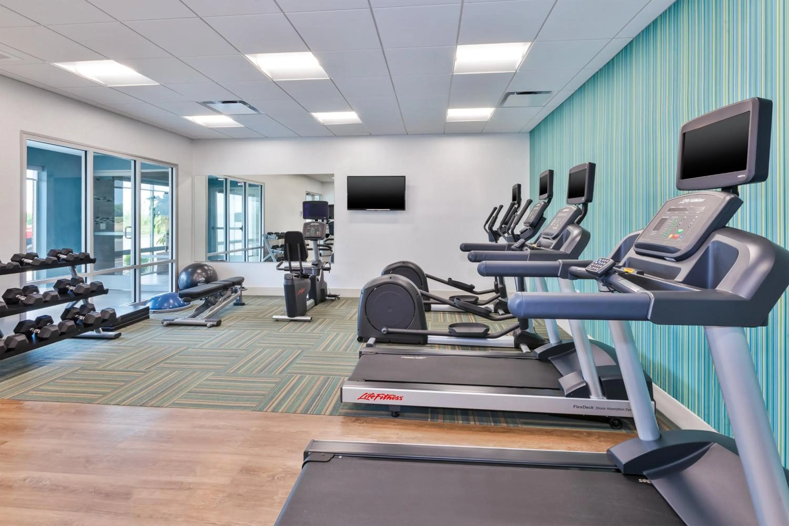 Fitness centre/facilities in Holiday Inn Express & Suites - Grand Rapids Airport - South by IHG