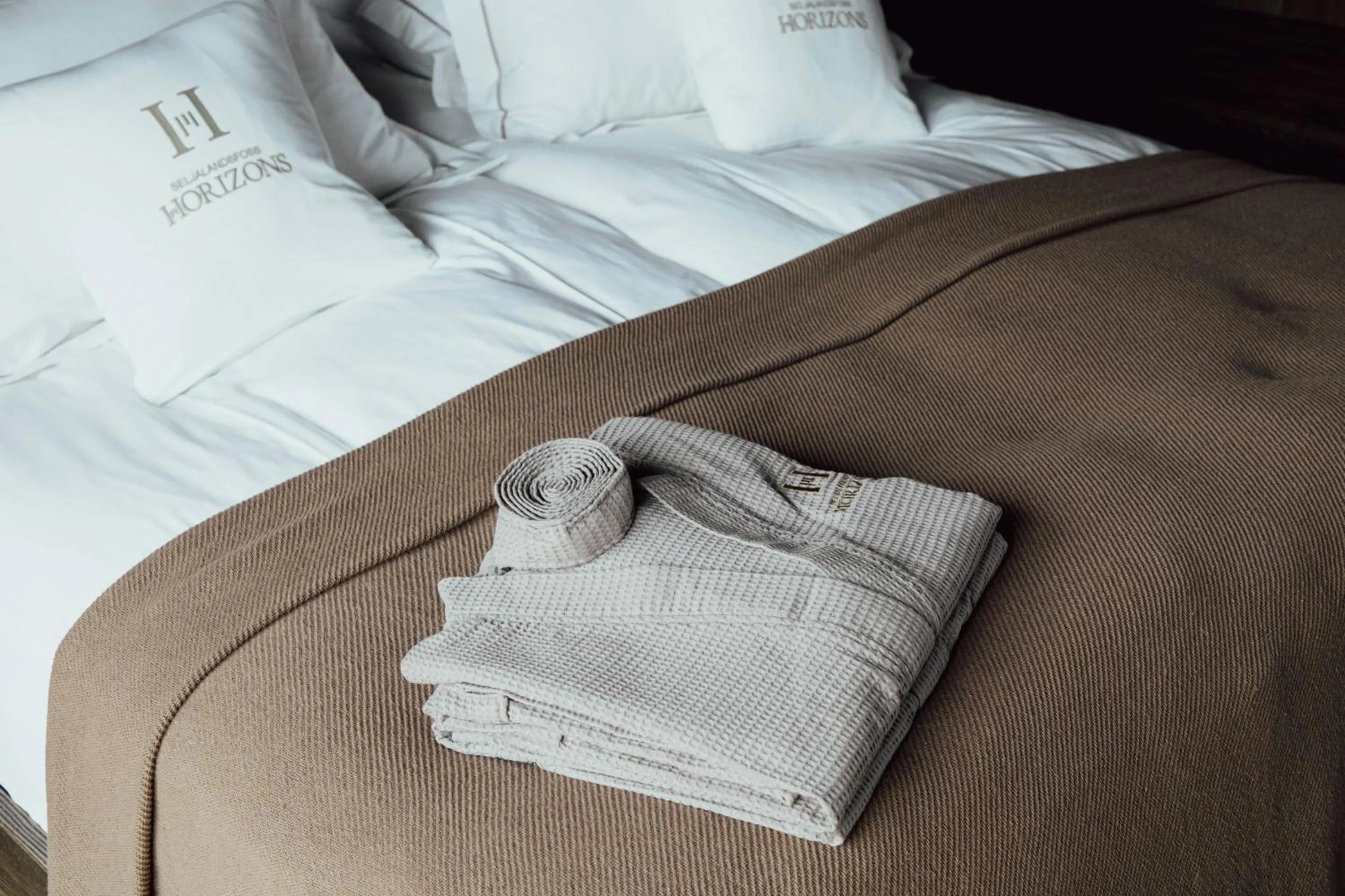 Bed in Seljalandsfoss Horizons