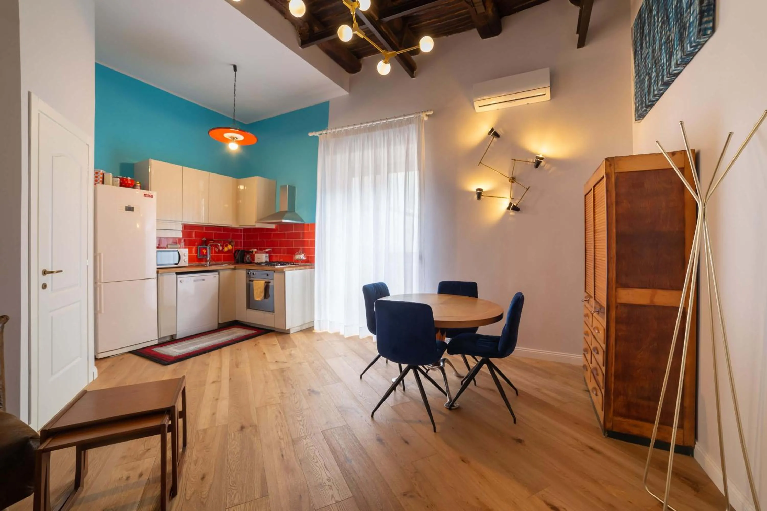 Design Apartment Next Sorbillo on Tribunali St By HouseinNaples