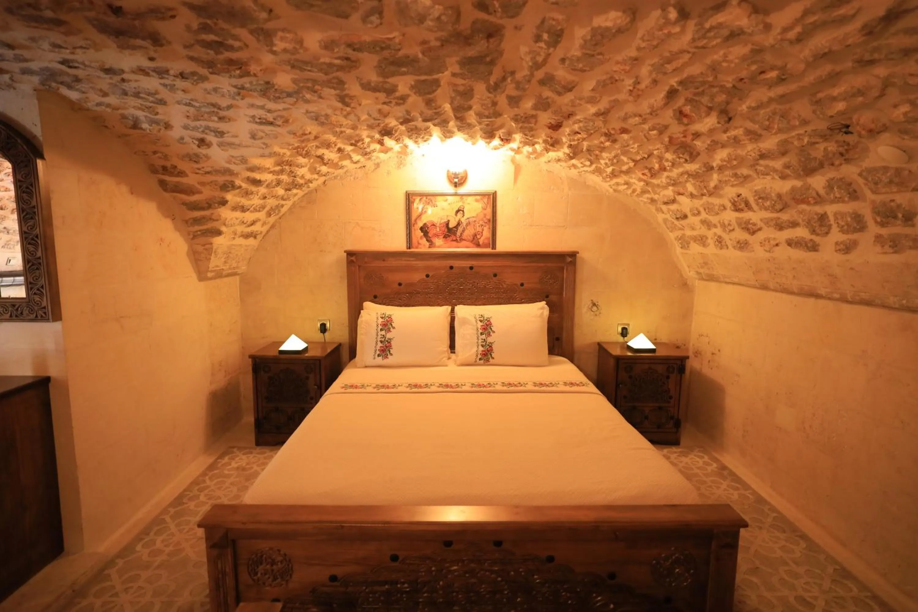 Bed in nahrin hote & art