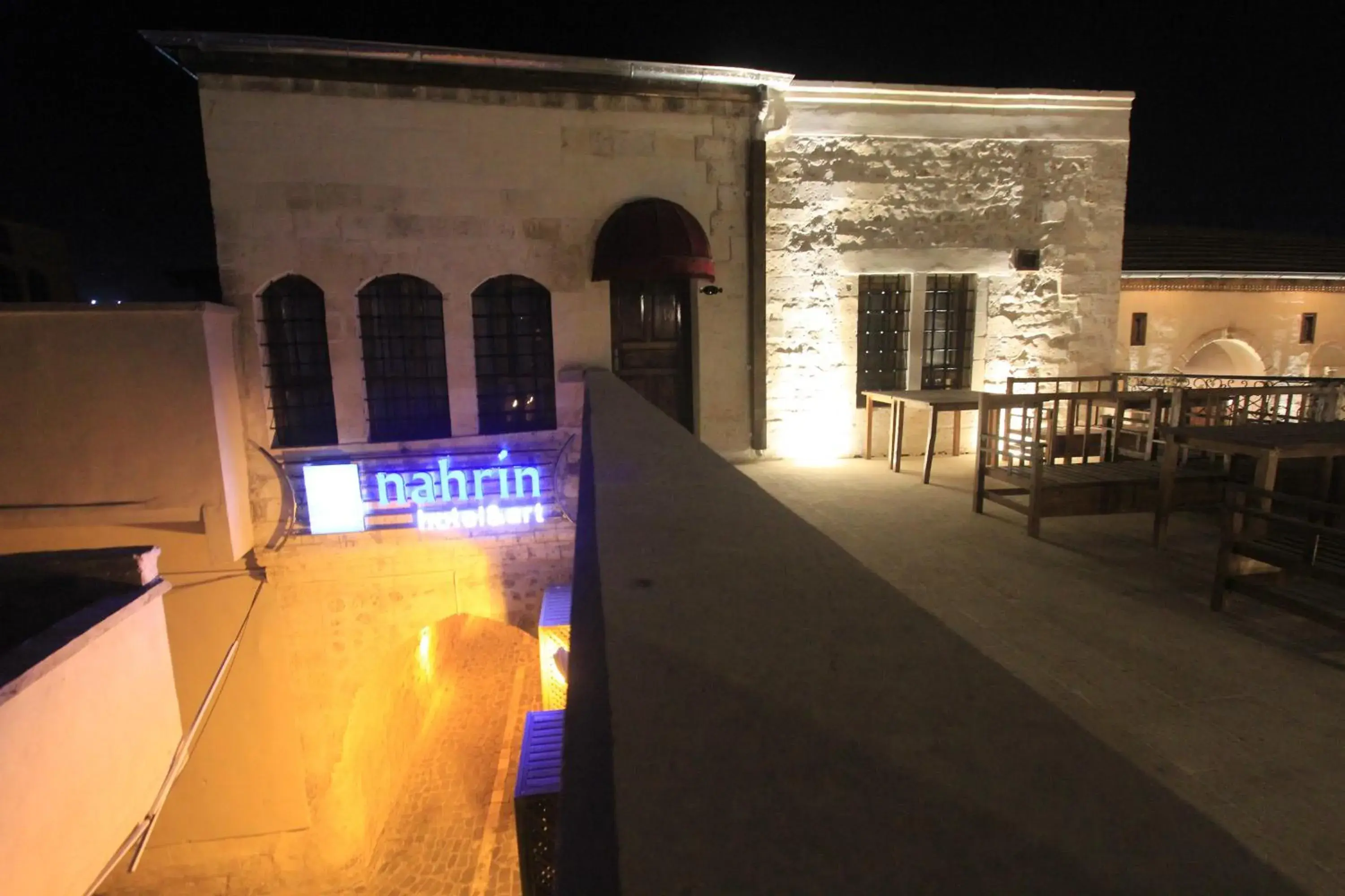 Deluxe King Suite in nahrin hote & art Deluxe King Suite in nahrin hote & art