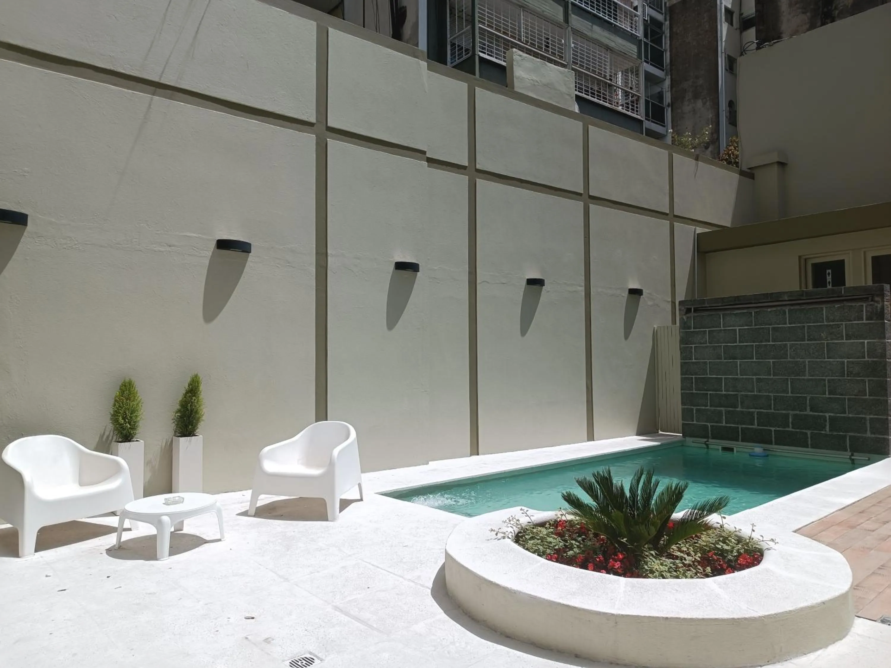 Swimming pool in Ayres Apartments Recoleta - Uriburu 1756