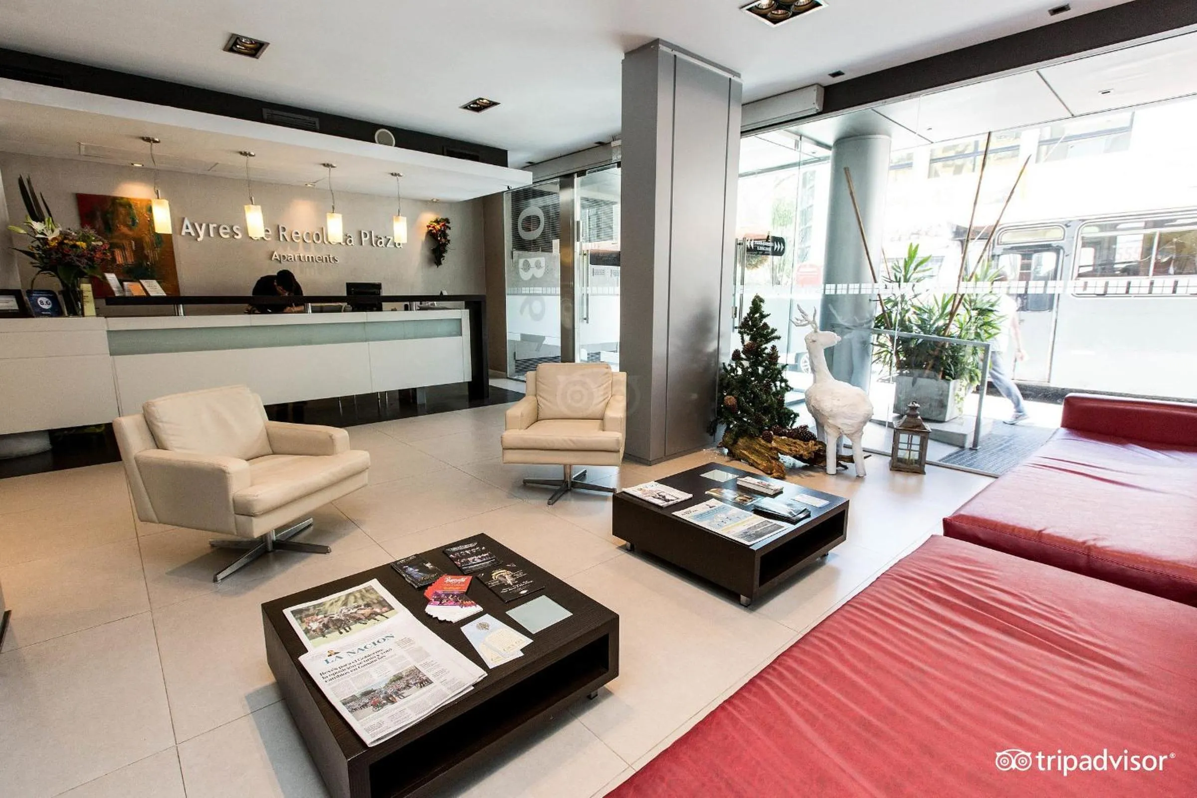 Lobby or reception in Ayres Apartments Recoleta - Guido 1980