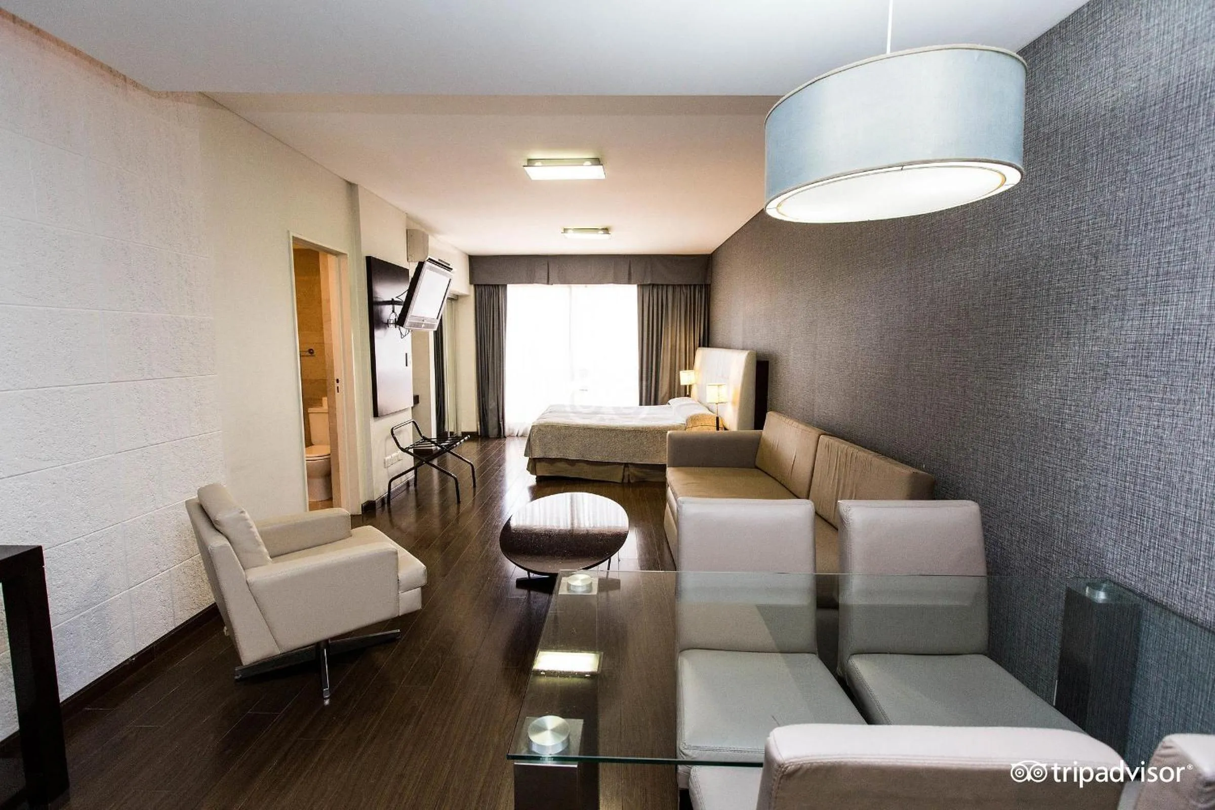 Photo of the whole room in Ayres Apartments Recoleta - Guido 1980