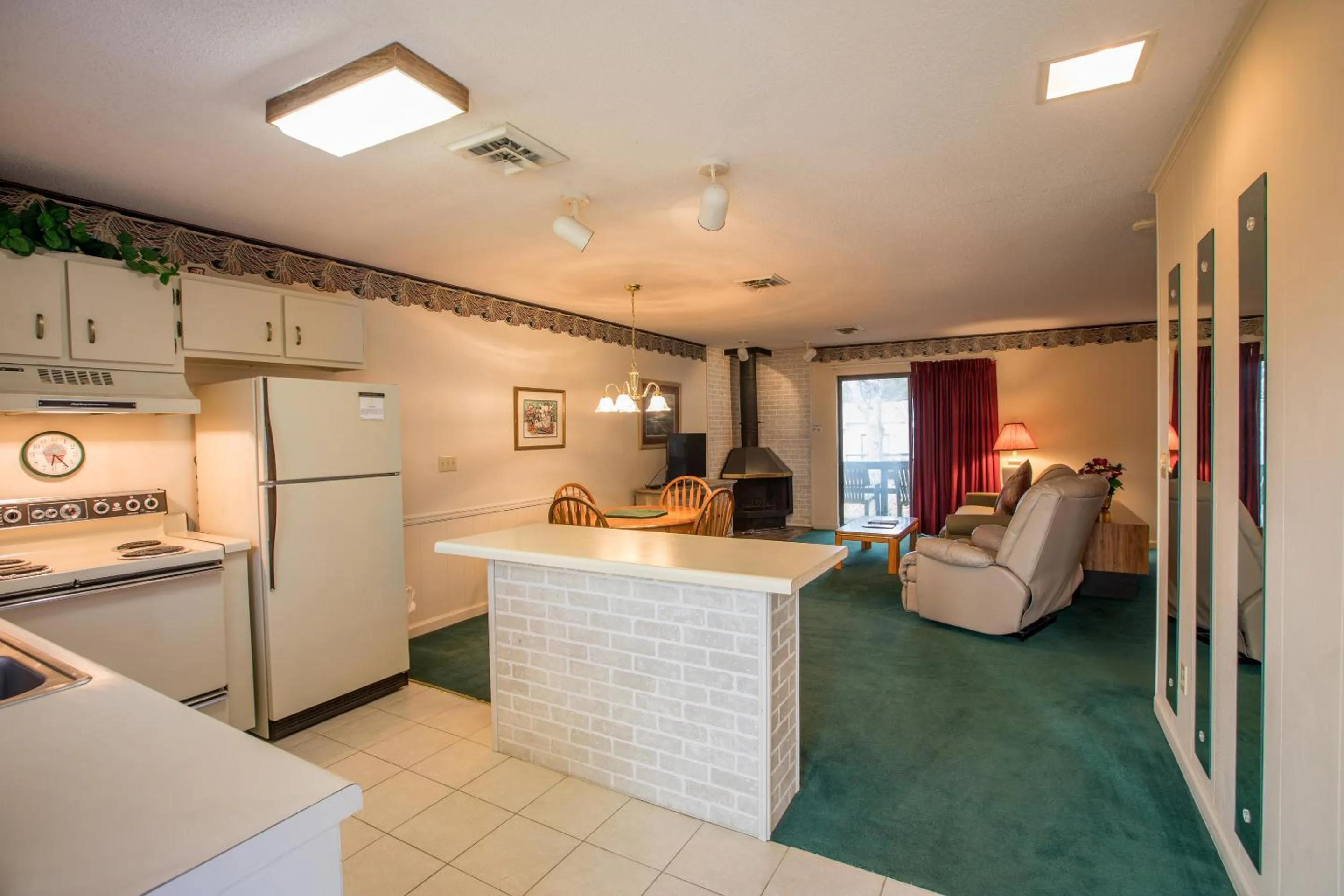 Crown Resorts at Lake Tansi East