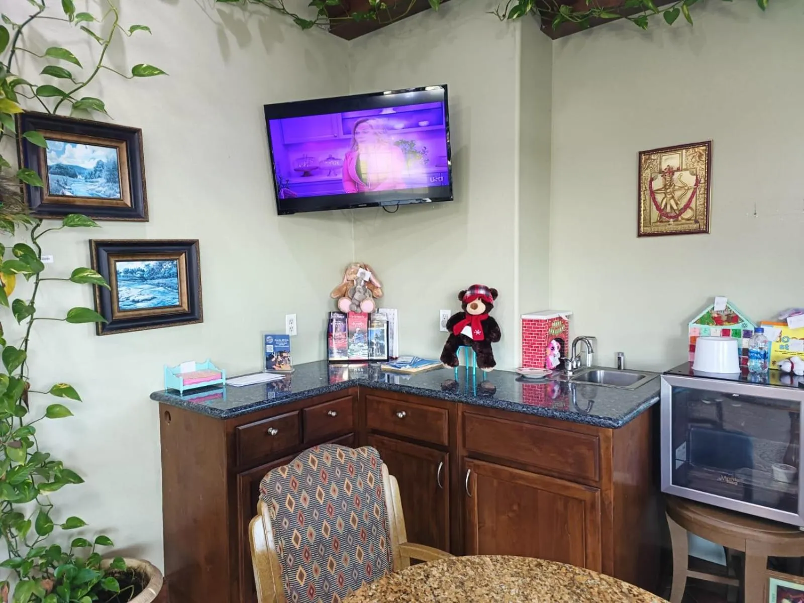 Lobby or reception in American Inn & Suites By Capital O Victoria US-59